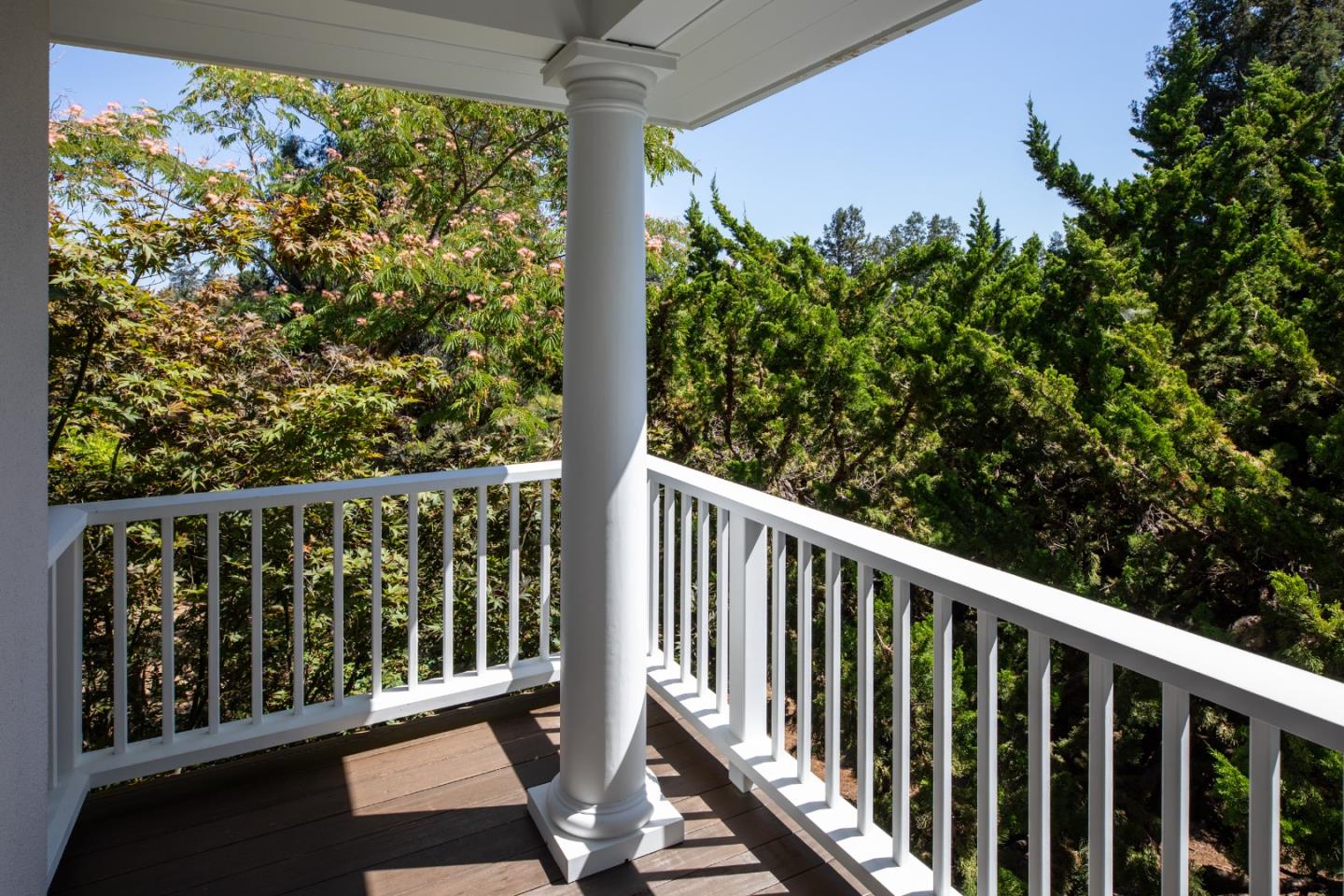 13801 Templeton Place