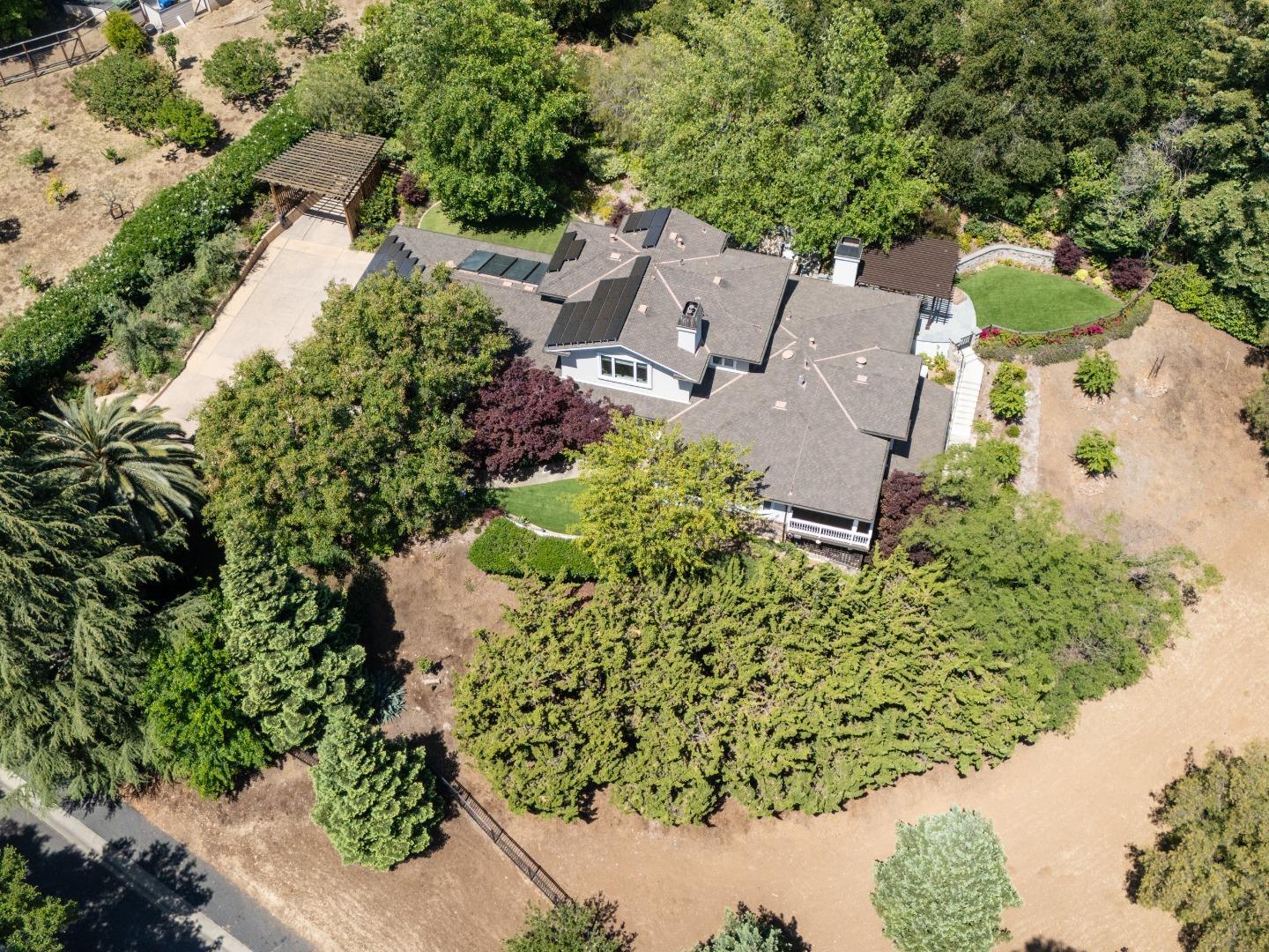 13801 Templeton Place