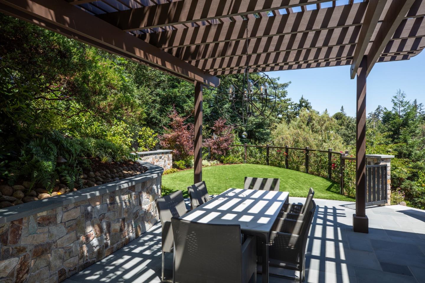 13801 Templeton Place
