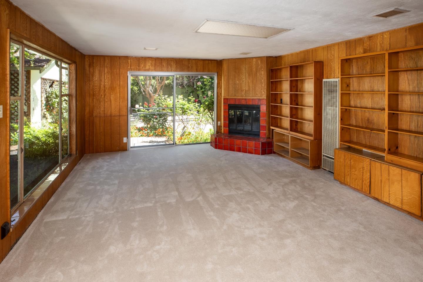 800 Loyola Drive