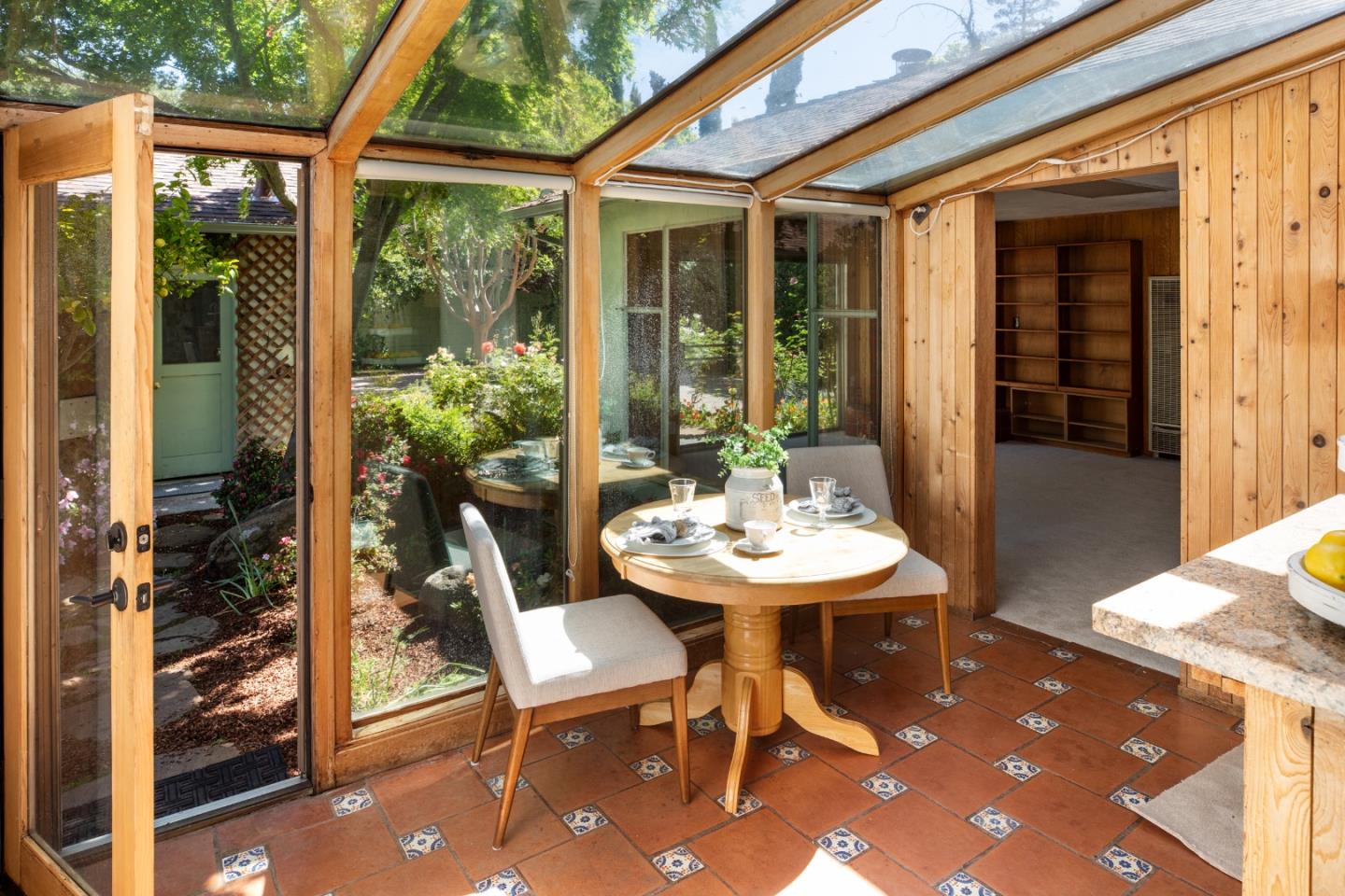 800 Loyola Drive