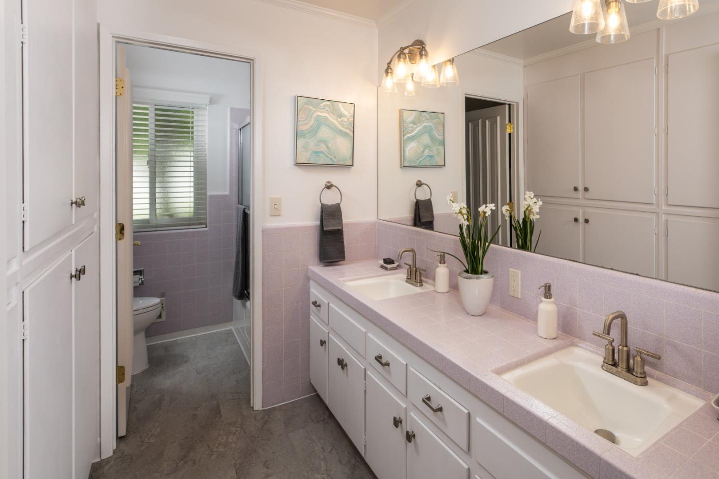 807 University Avenue