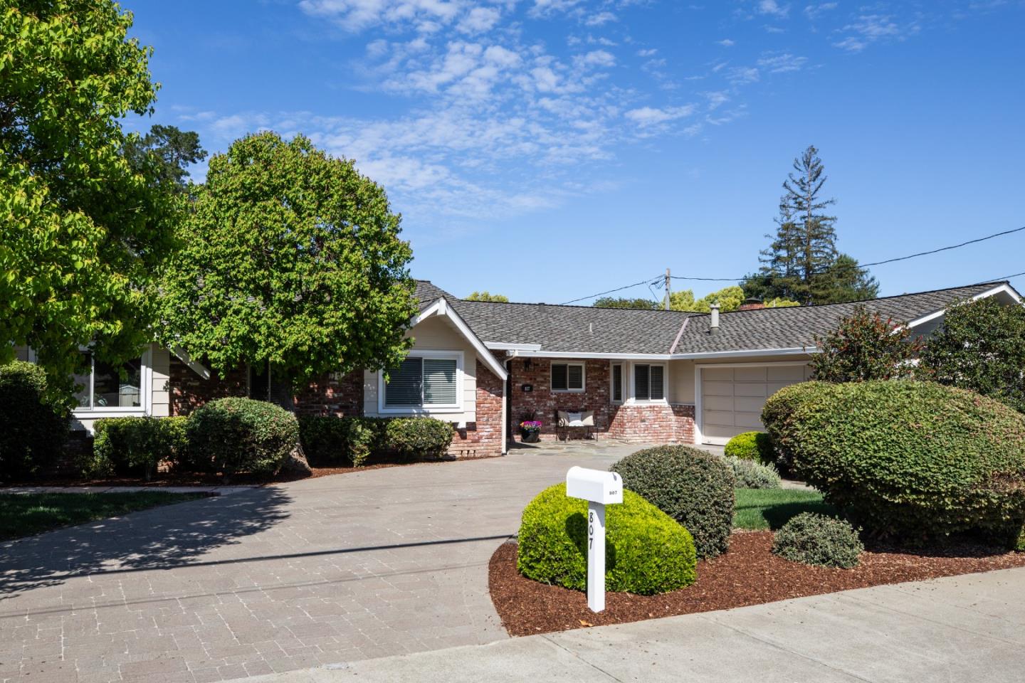 807 University Avenue