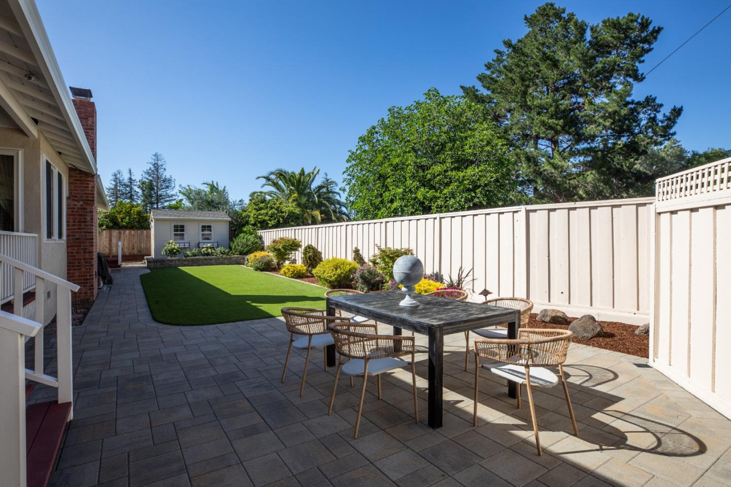 807 University Avenue