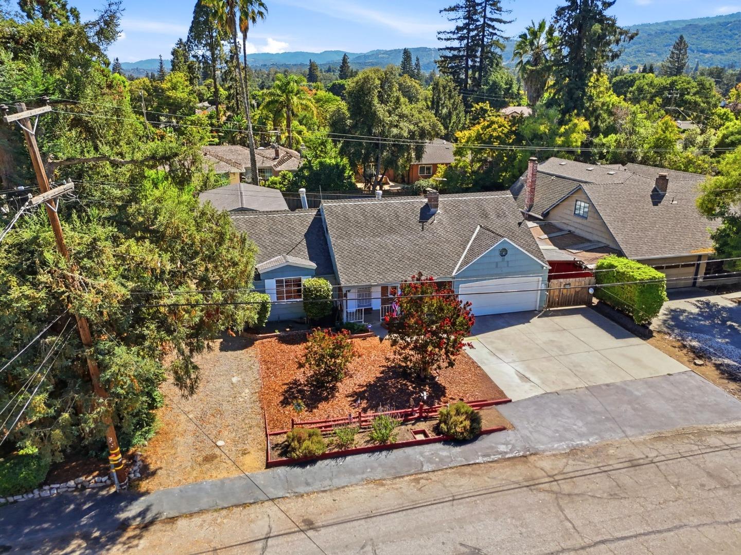 1466 Ben Roe DR