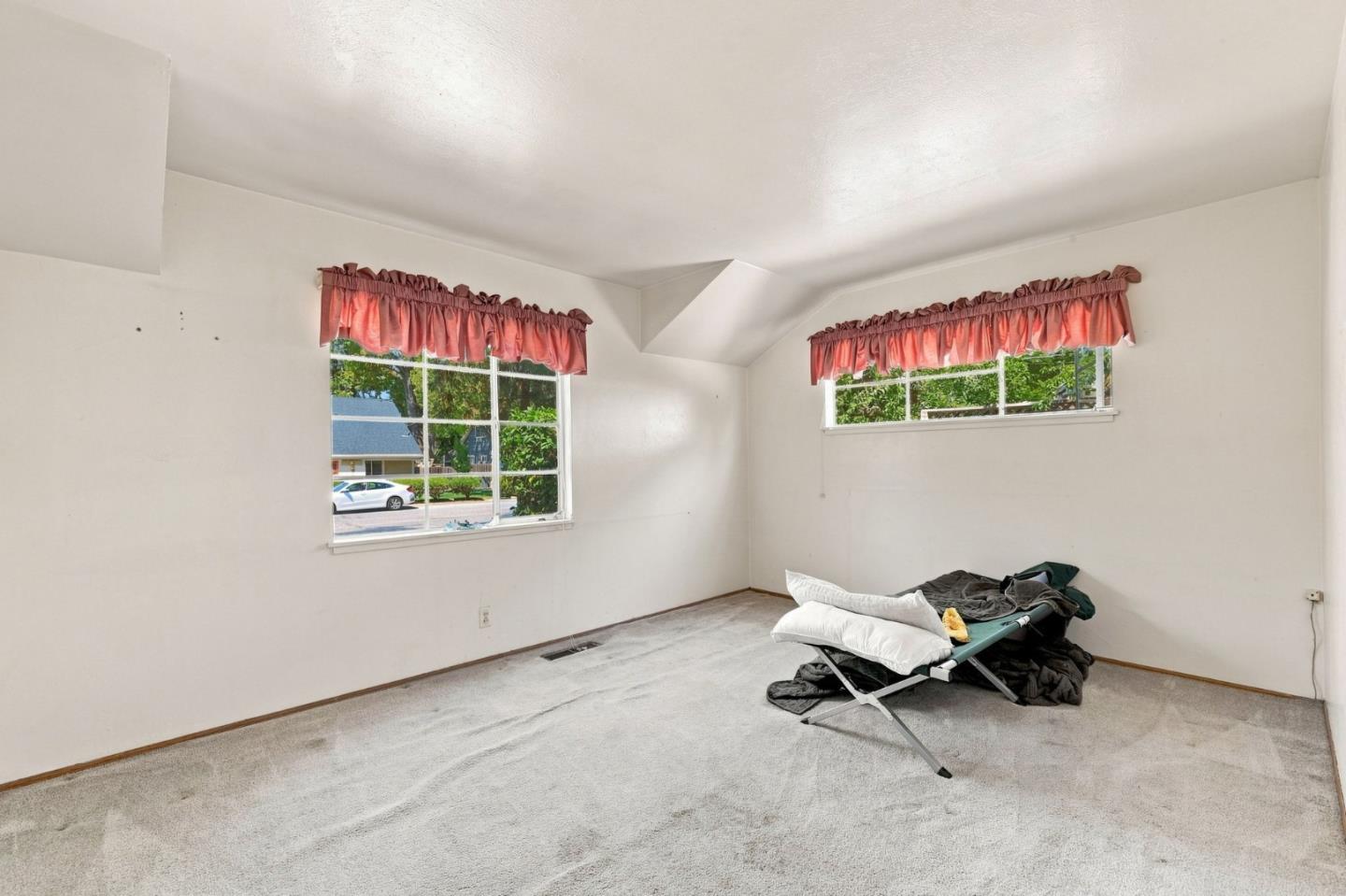 1466 Ben Roe DR