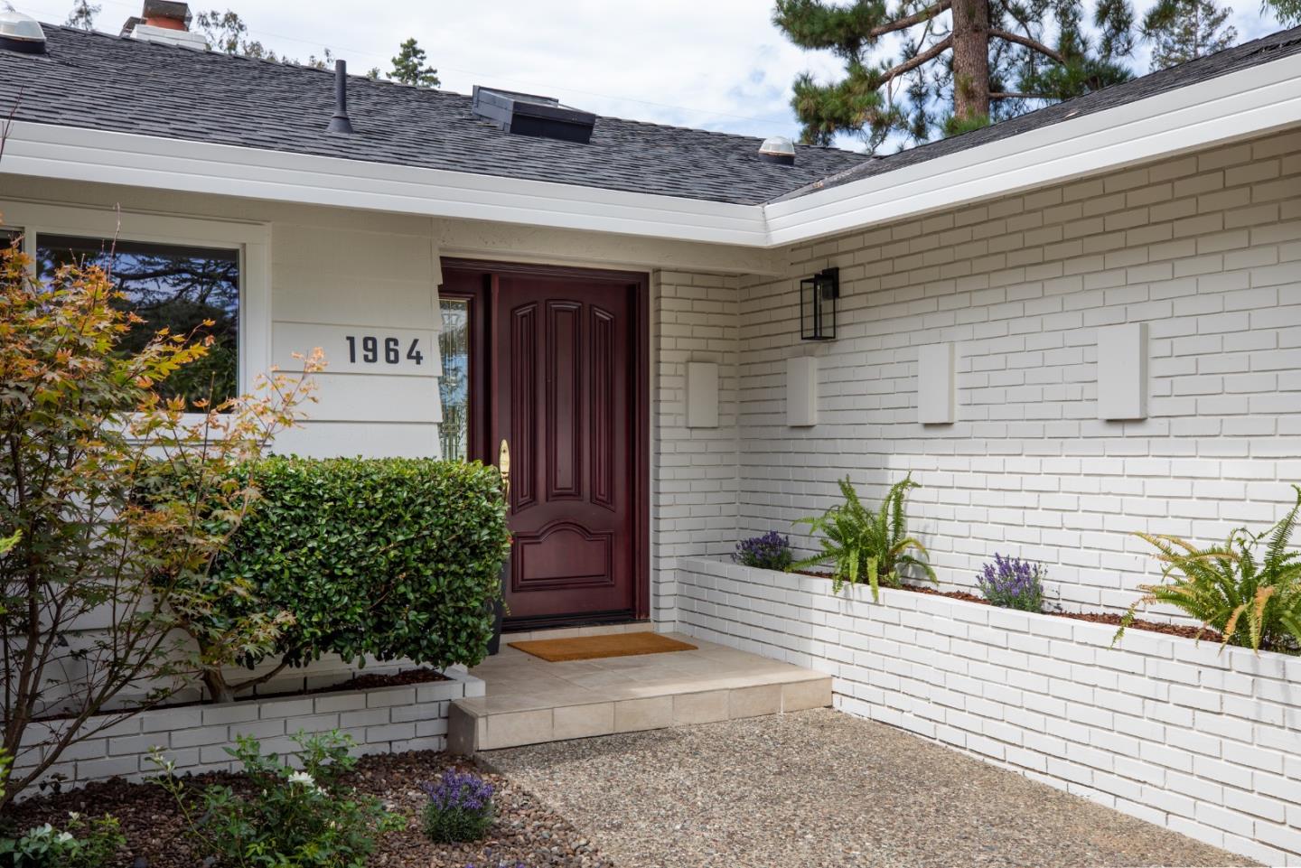 1964 Deodara DR