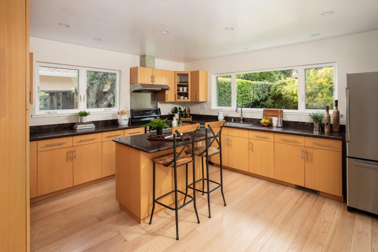 1964 Deodara DR