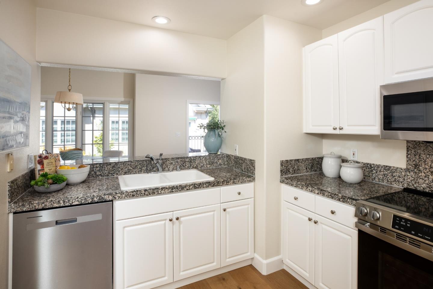 1 W Edith AVE D226