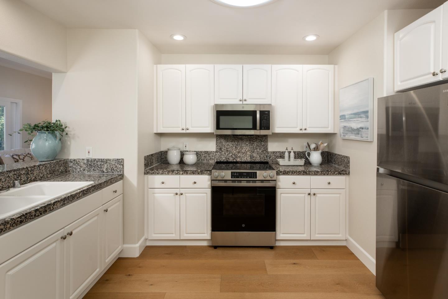 1 W Edith AVE D226