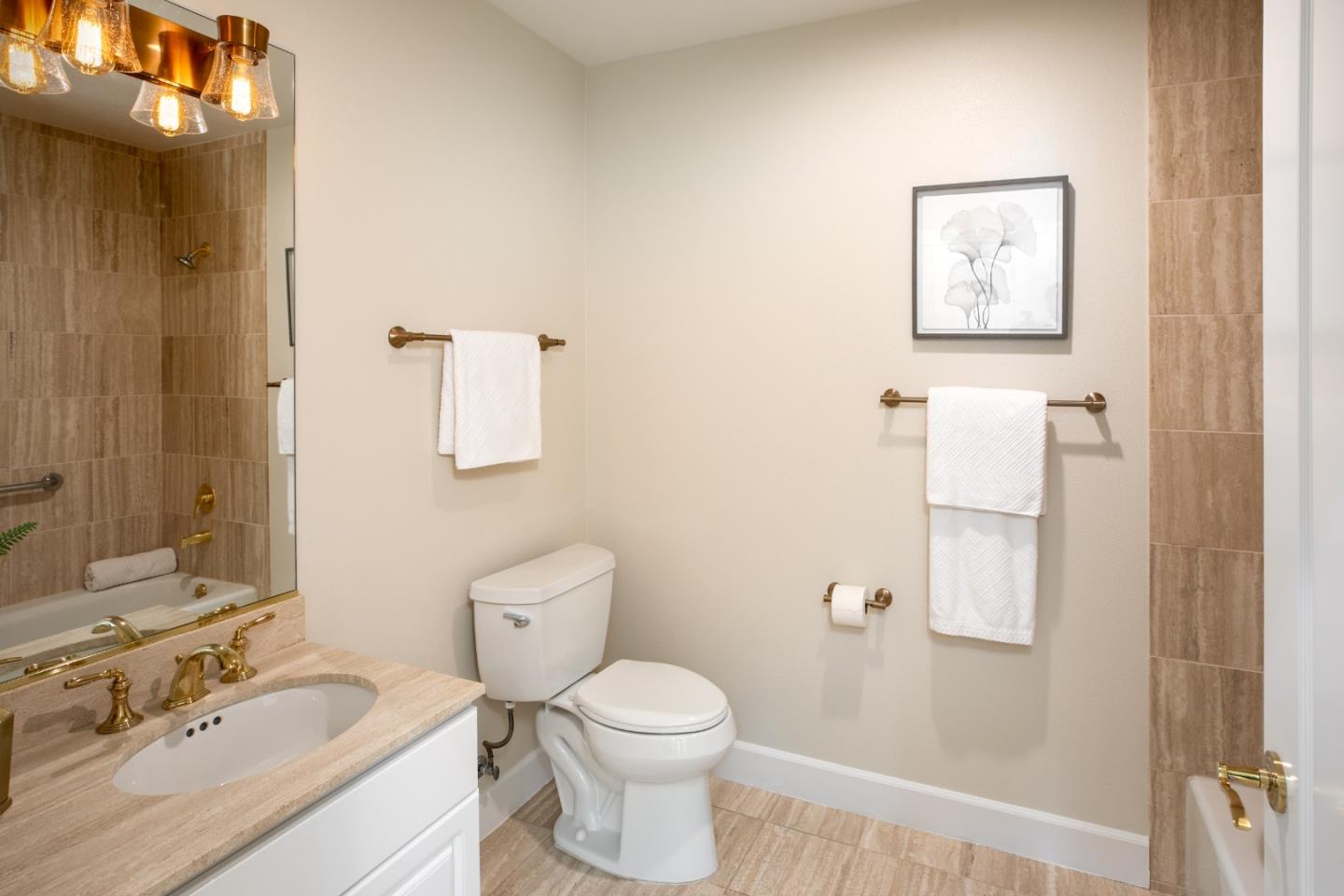 1 W Edith AVE D226