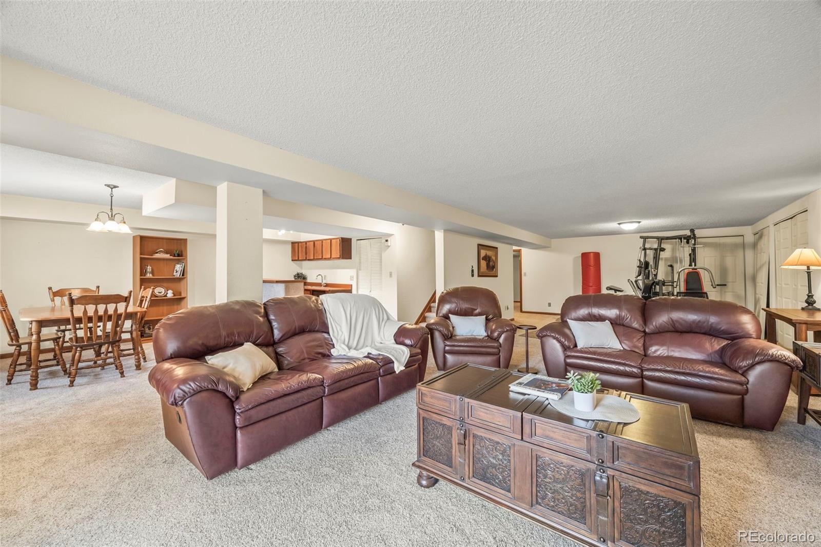10433 Red Mountain W