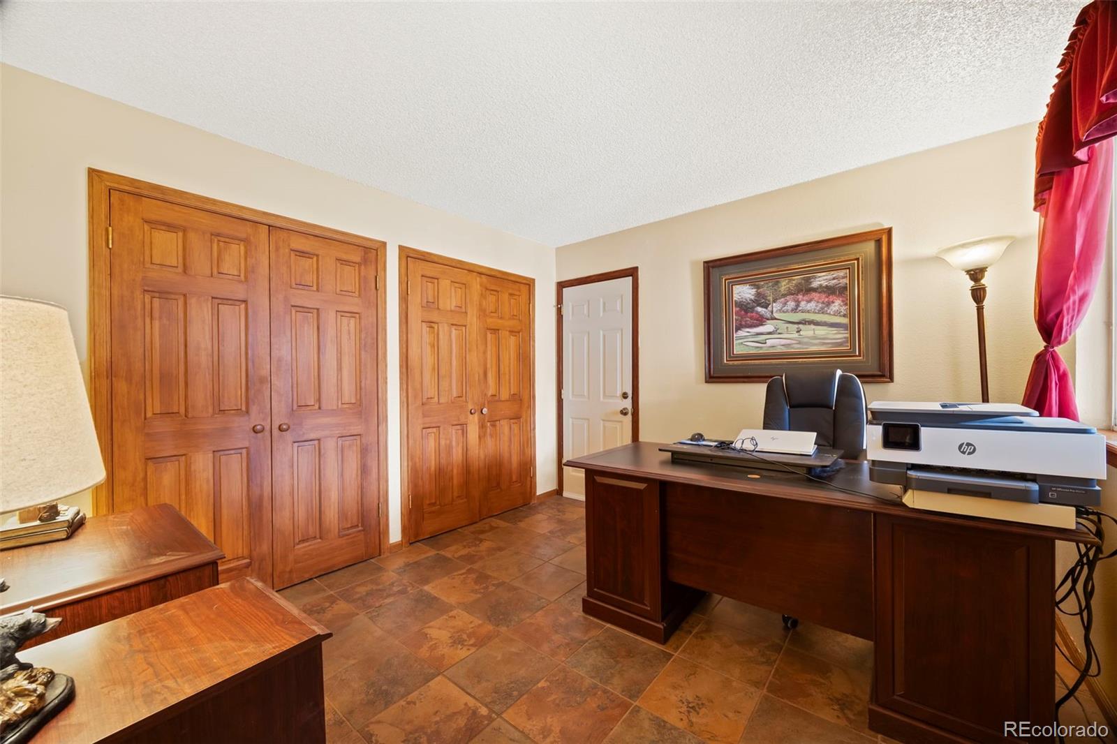10433 Red Mountain W