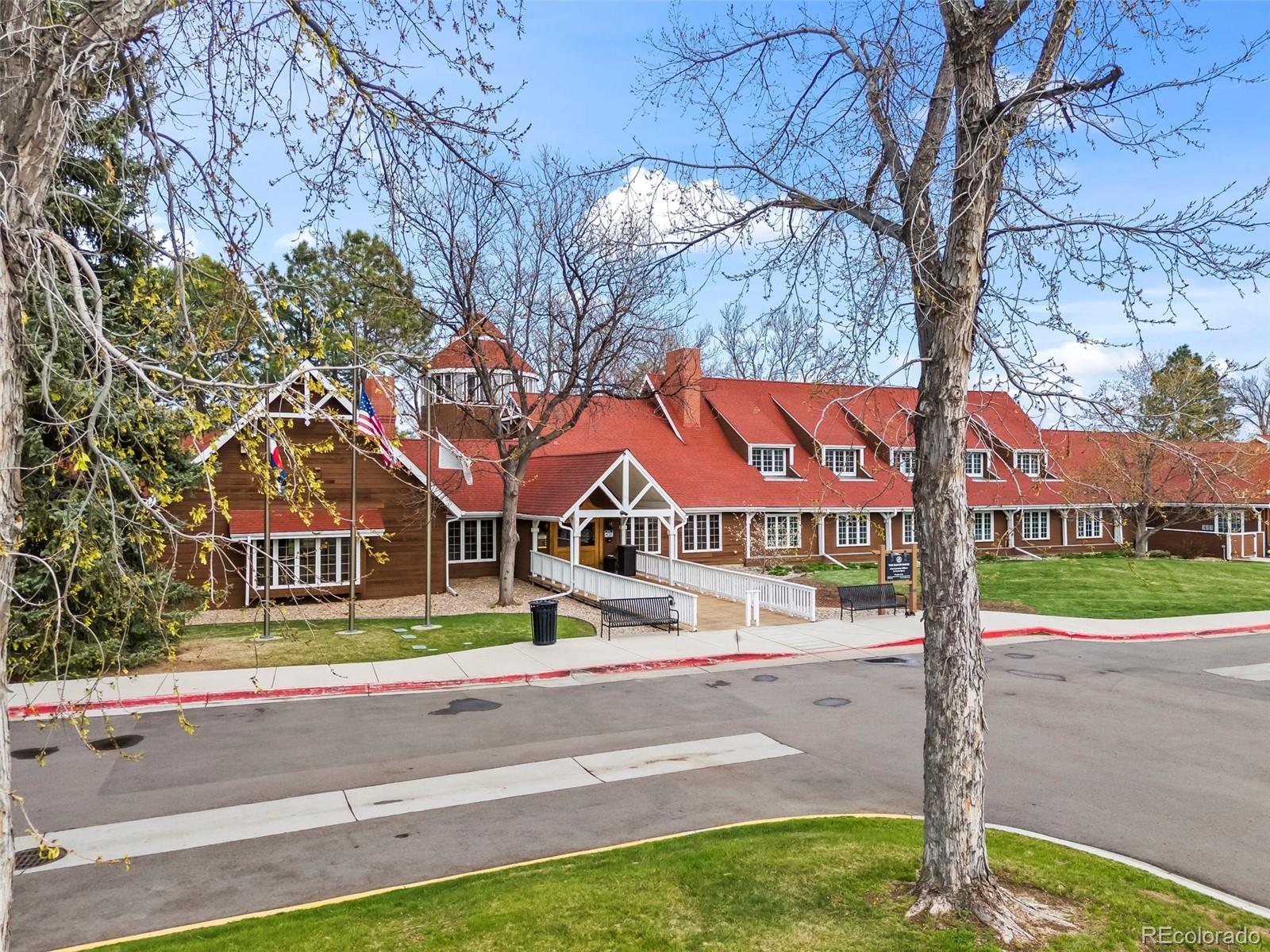 10433 Red Mountain W