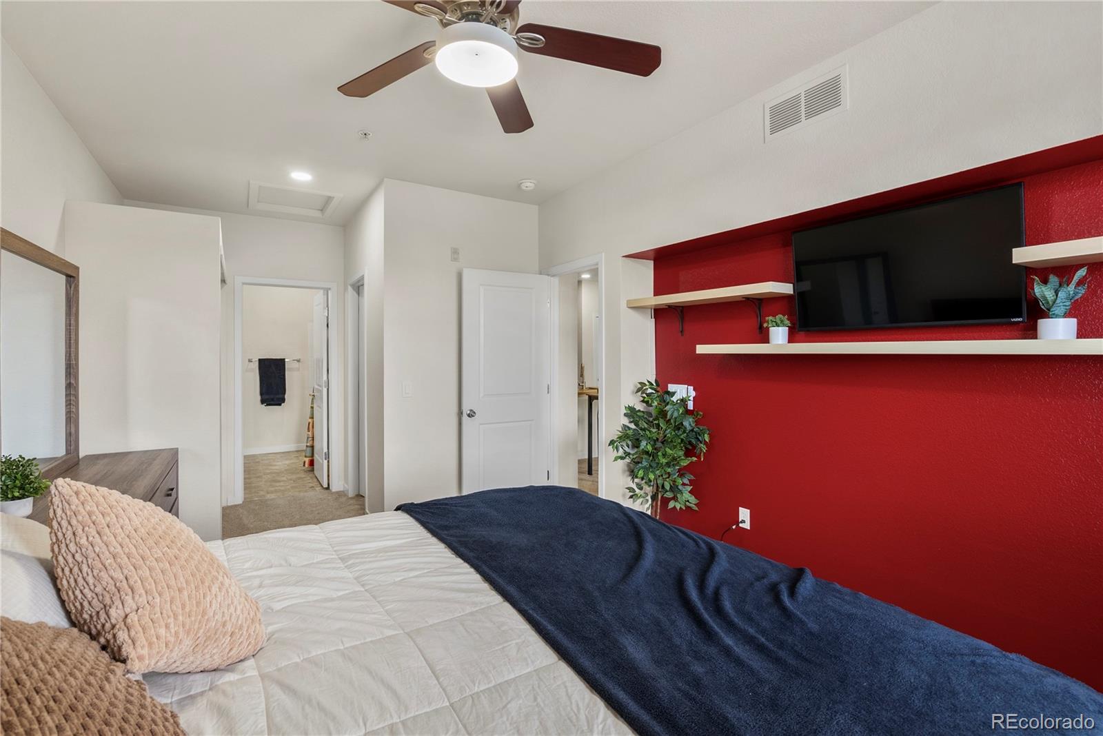4100 Albion Street Unit: 424