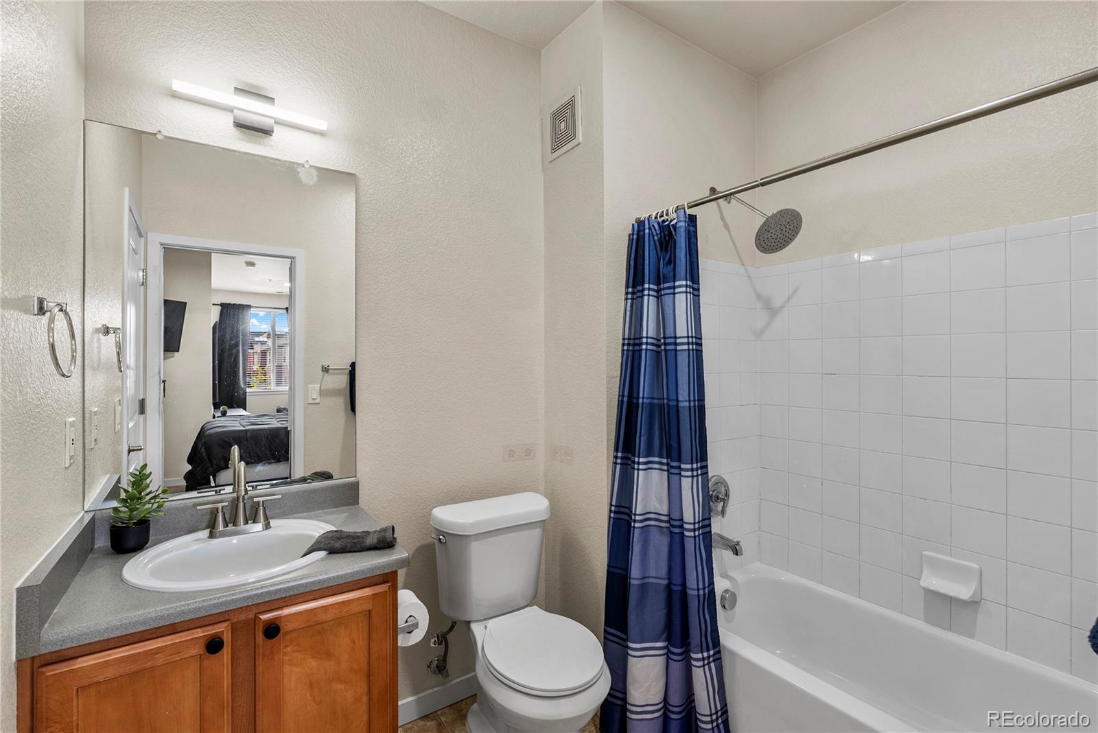 4100 Albion Street Unit: 424