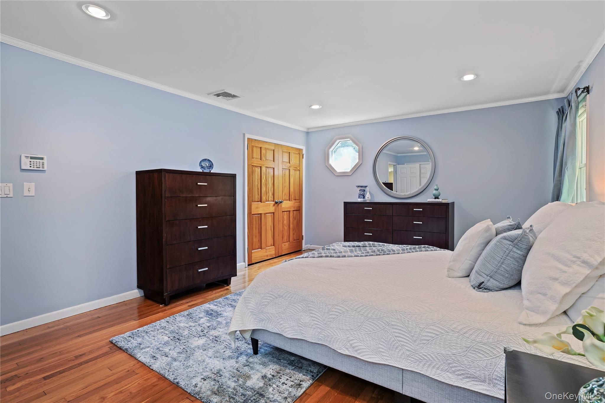 2 Rochambeau Drive