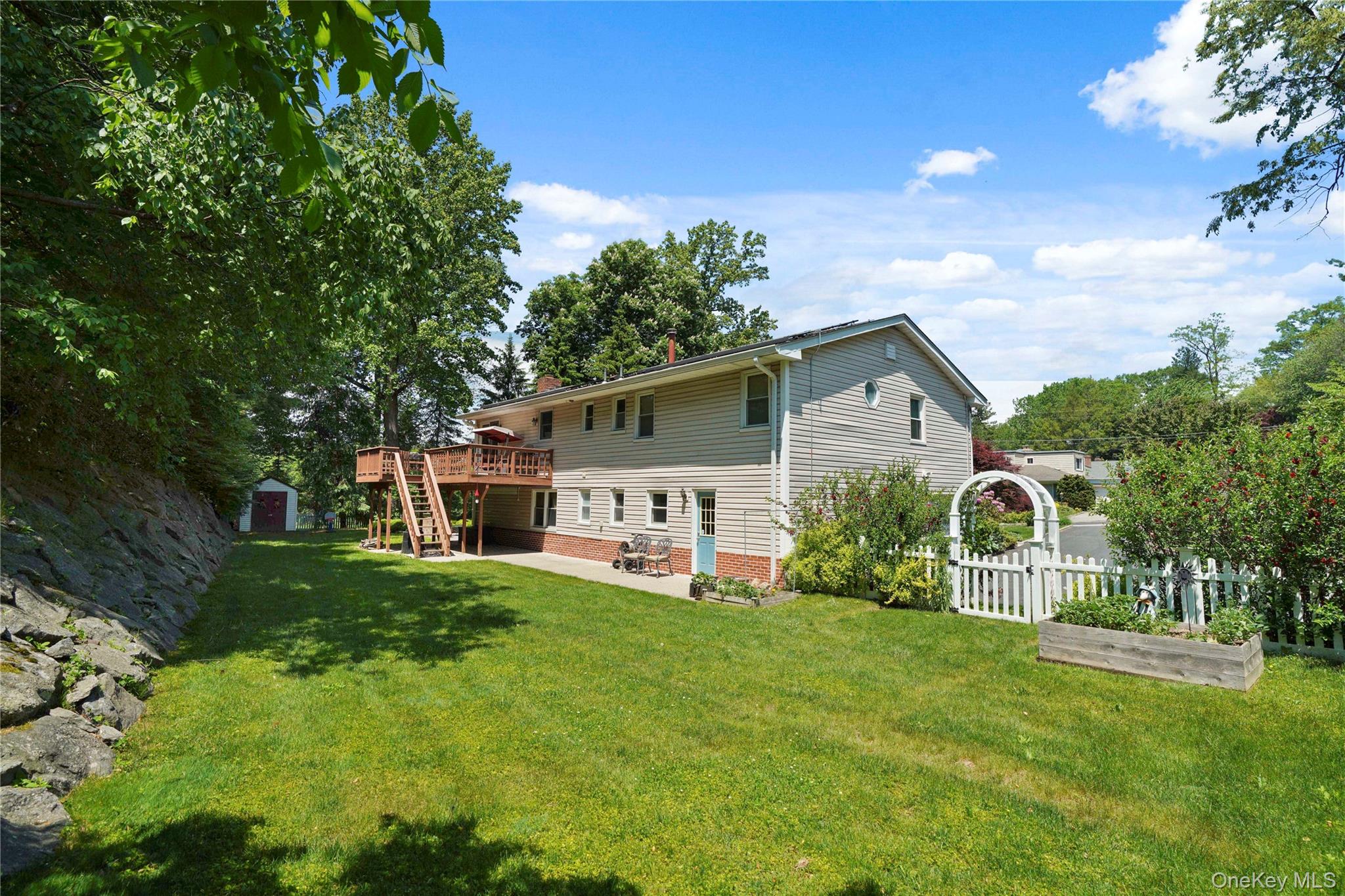 2 Rochambeau Drive
