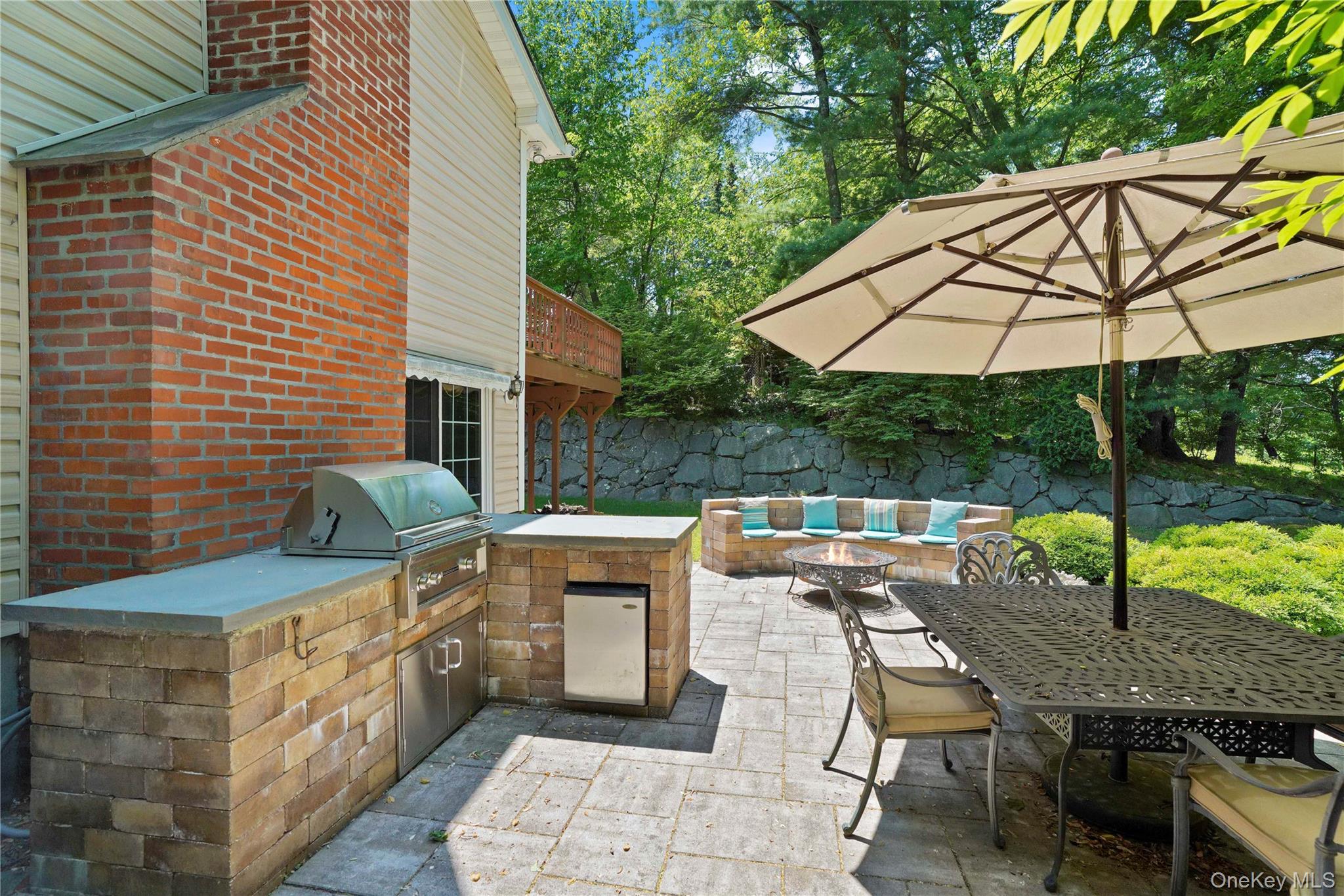 2 Rochambeau Drive