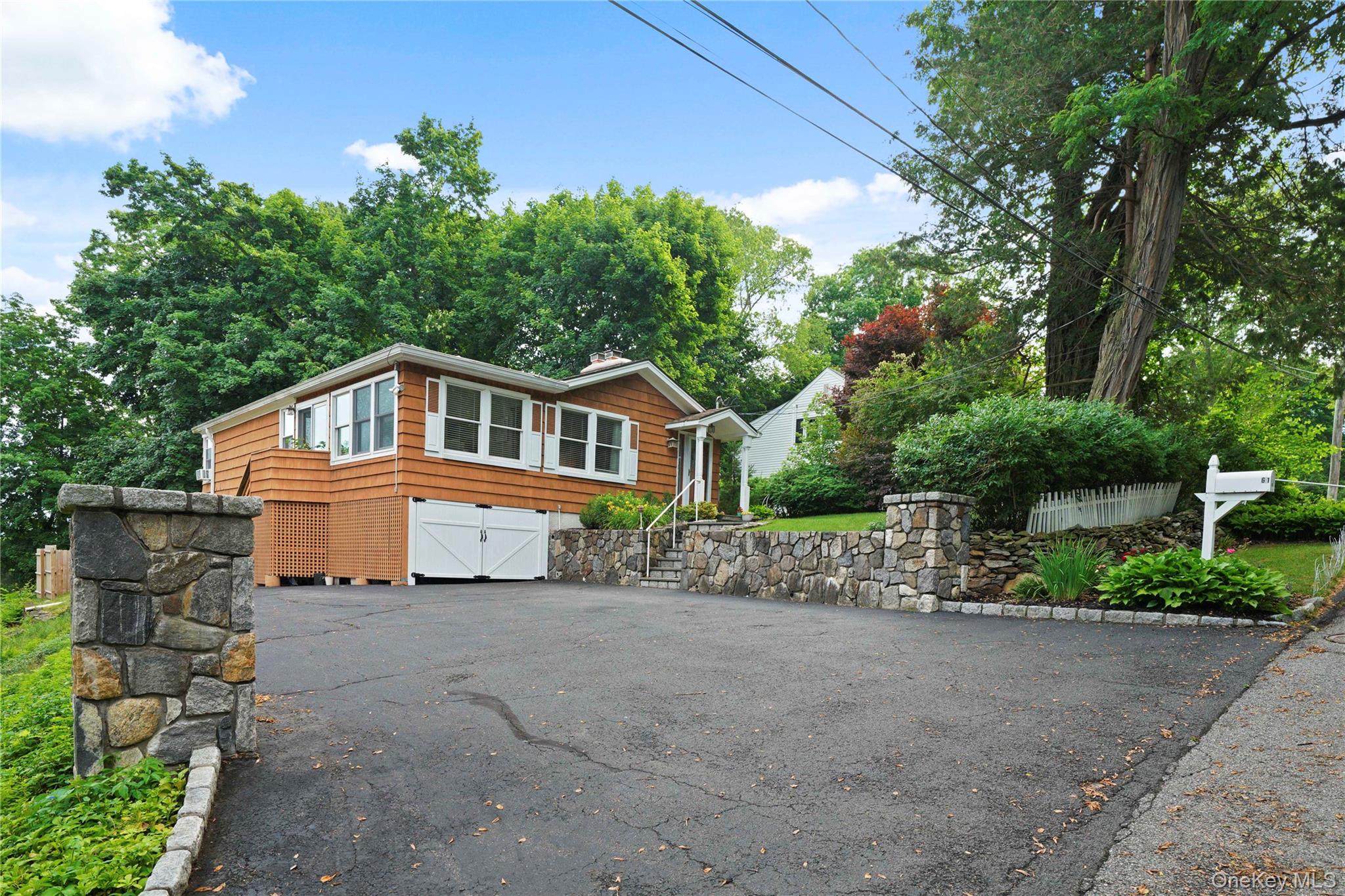 61 Ridgewood Drive