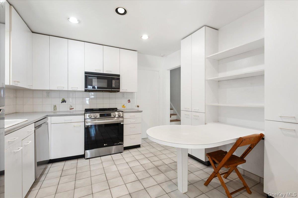 5 Hemlock Road