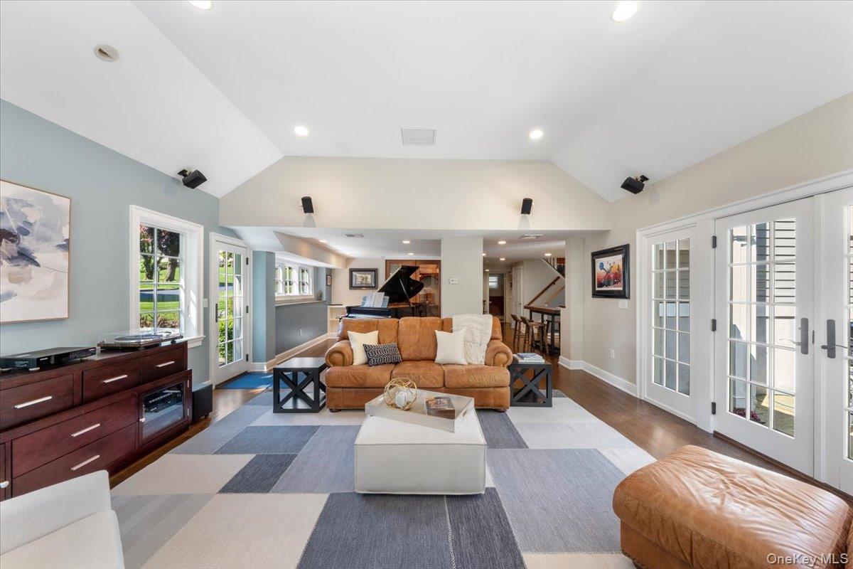 17 Hemlock Road