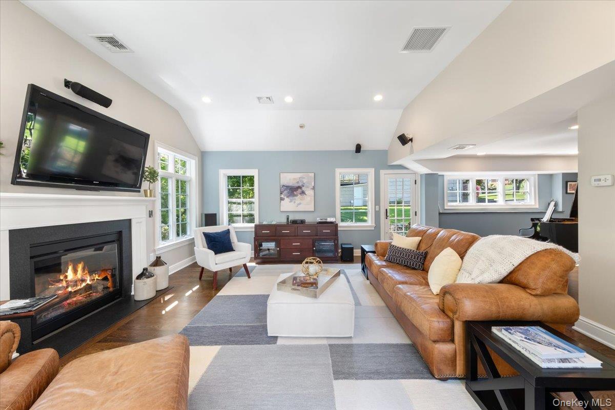 17 Hemlock Road