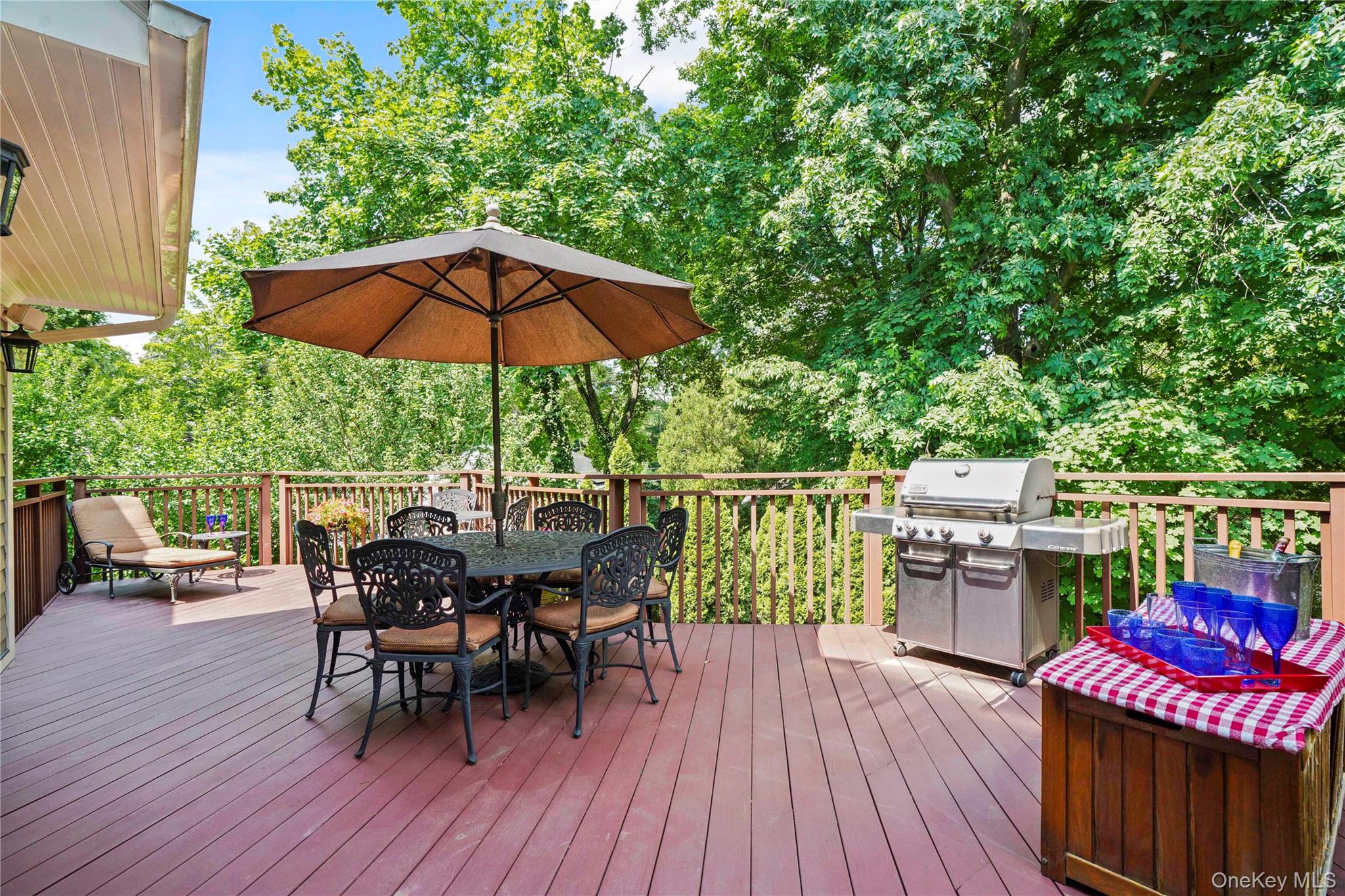 17 Hemlock Road