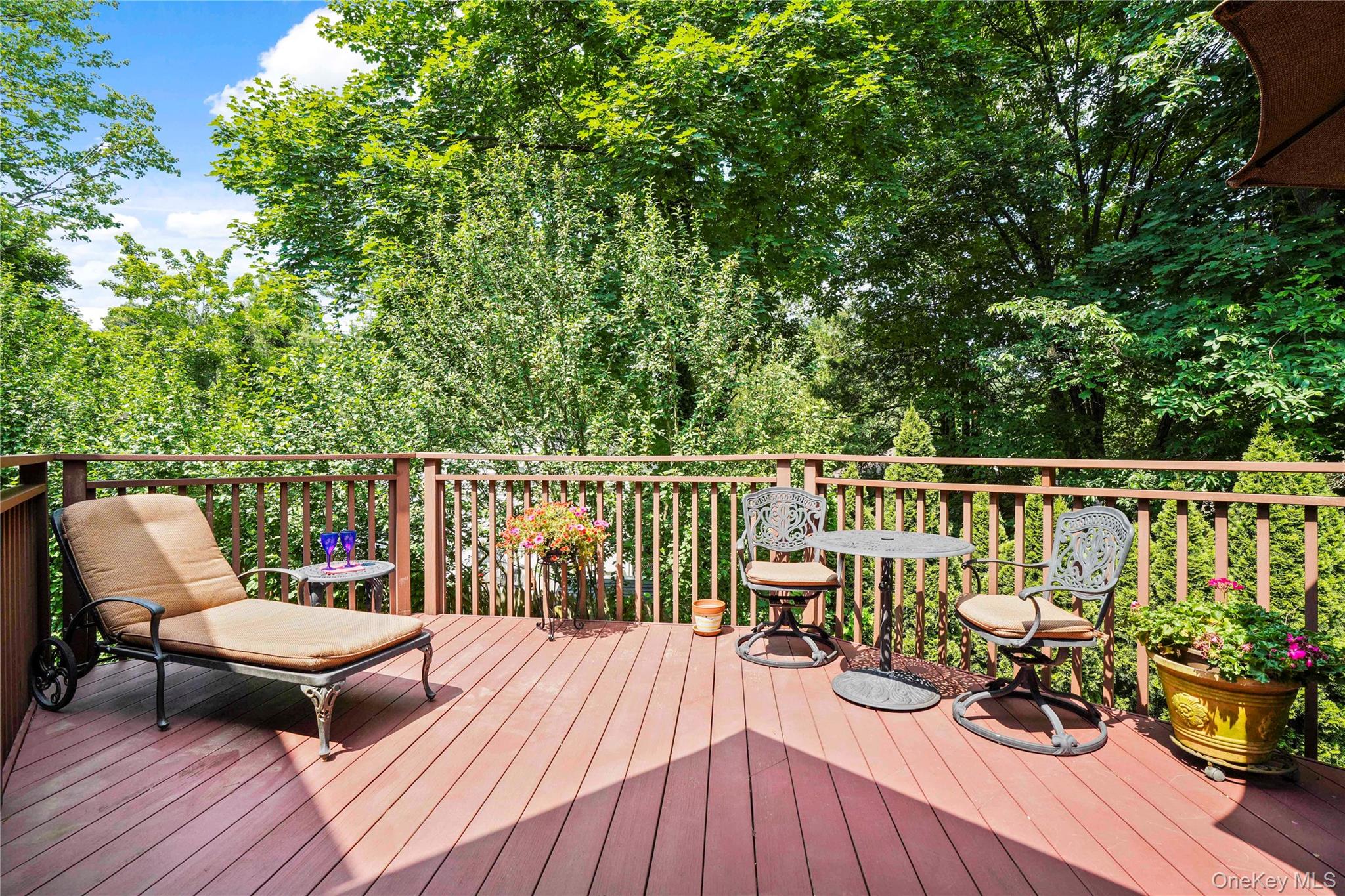 17 Hemlock Road