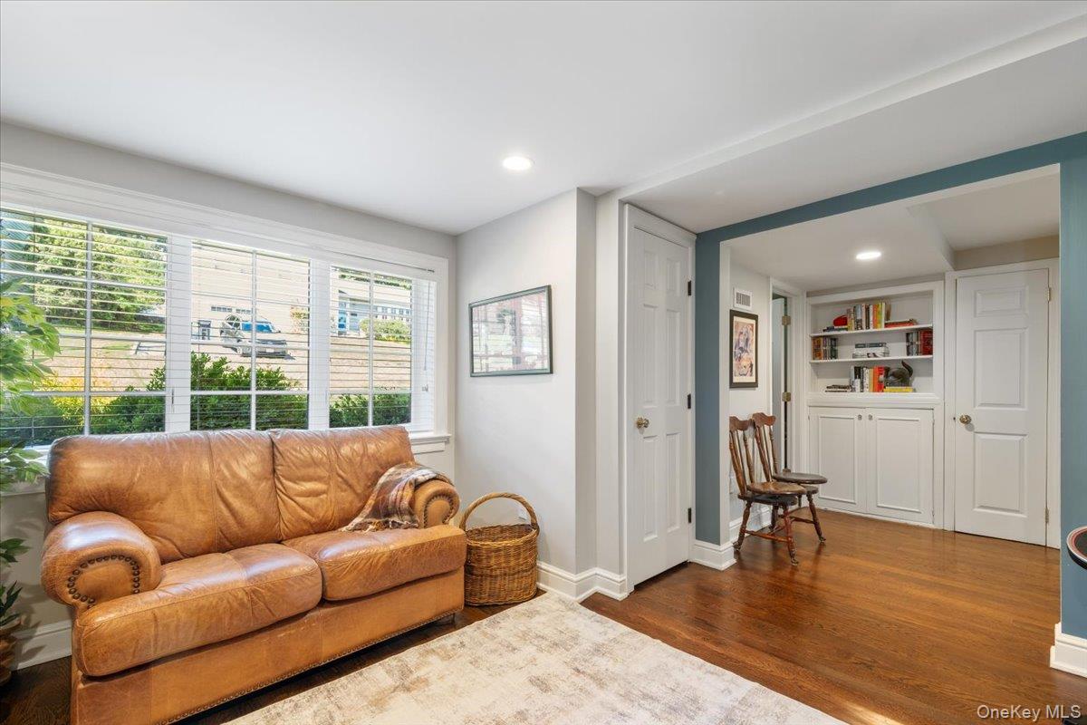 17 Hemlock Road