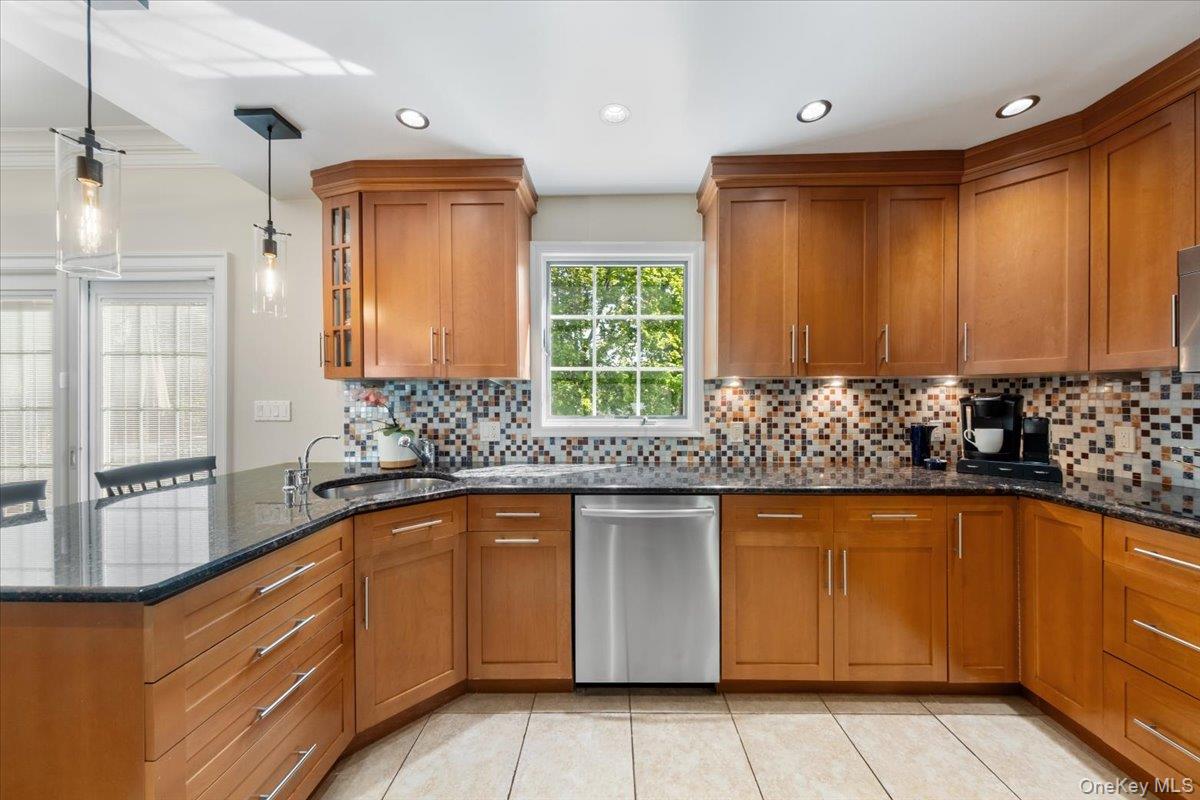 17 Hemlock Road