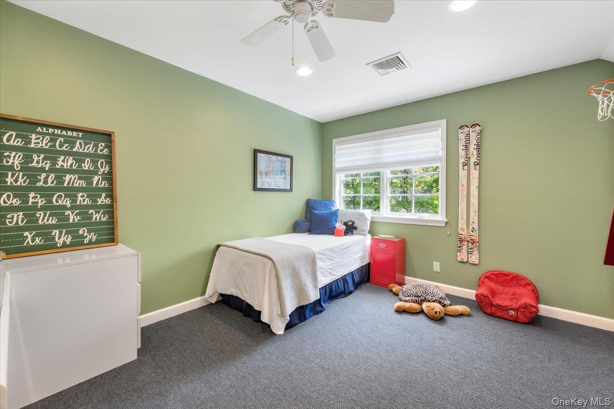 17 Hemlock Road