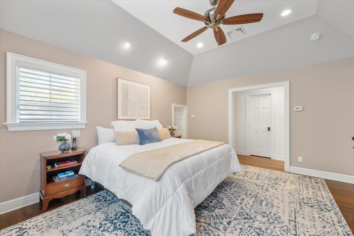 17 Hemlock Road