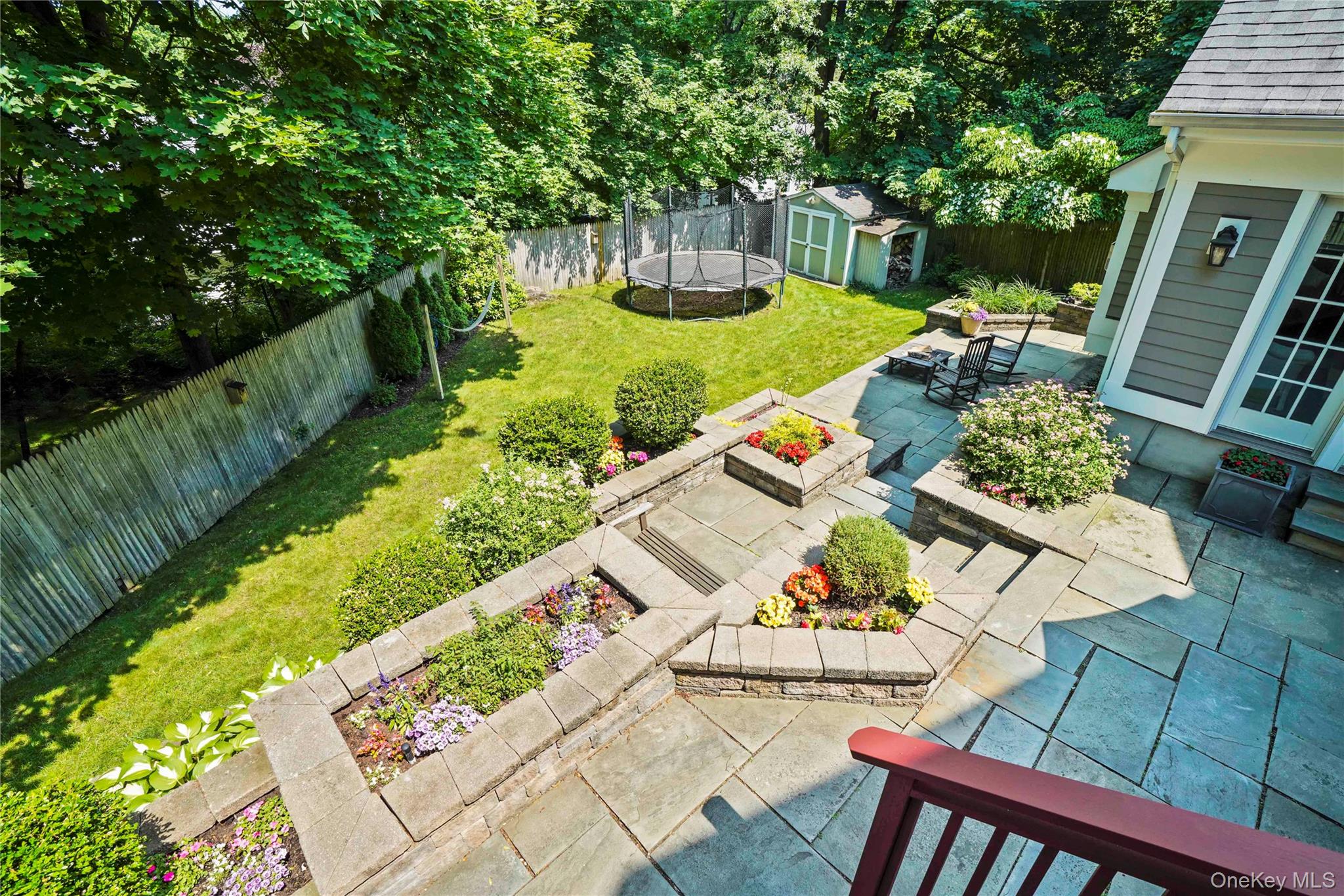 17 Hemlock Road