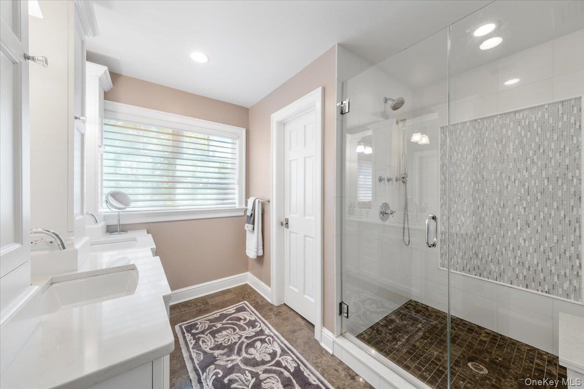 17 Hemlock Road