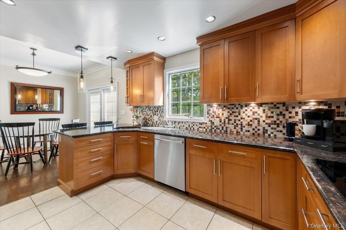 17 Hemlock Road