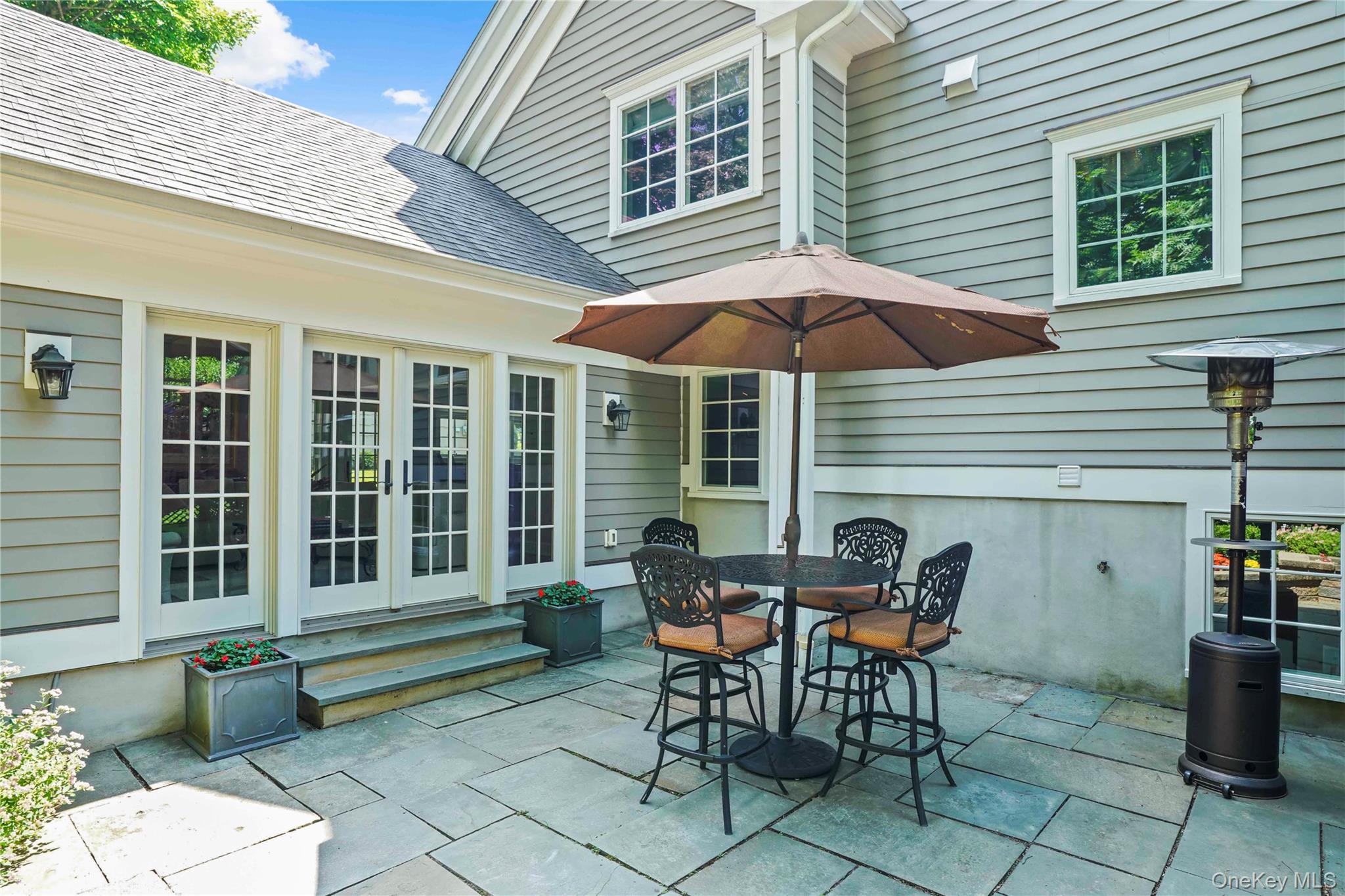 17 Hemlock Road