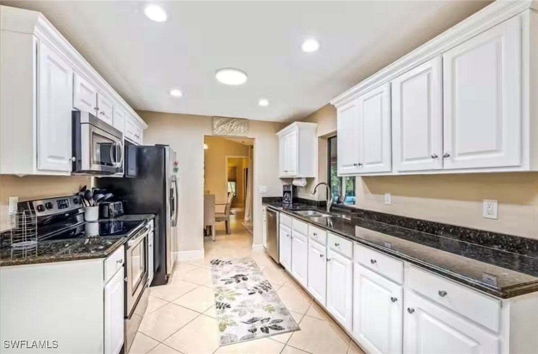 609 SW 32nd TER