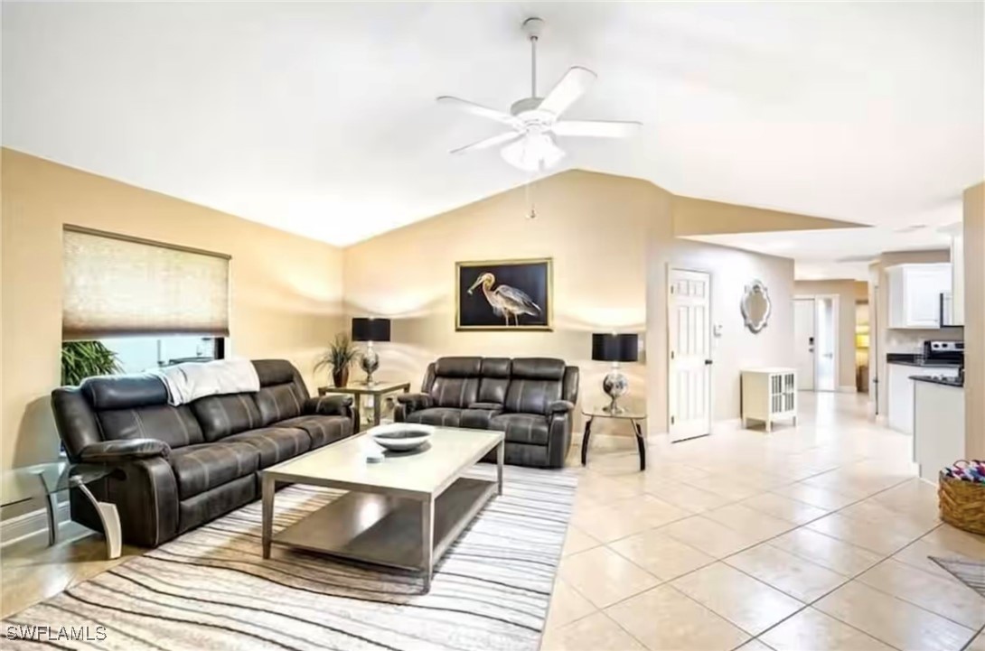 609 SW 32nd TER