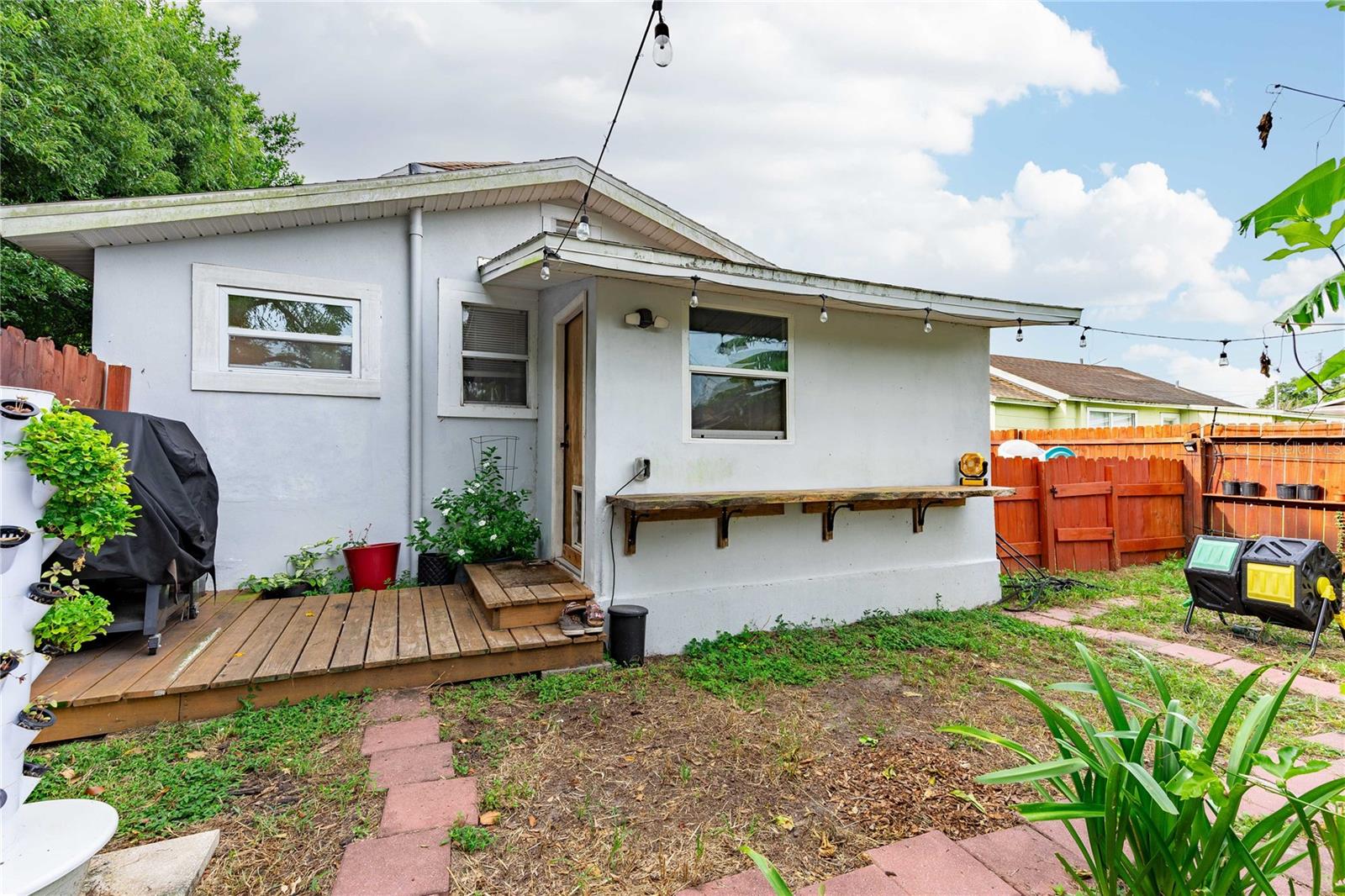 1508 E ELLICOTT ST
