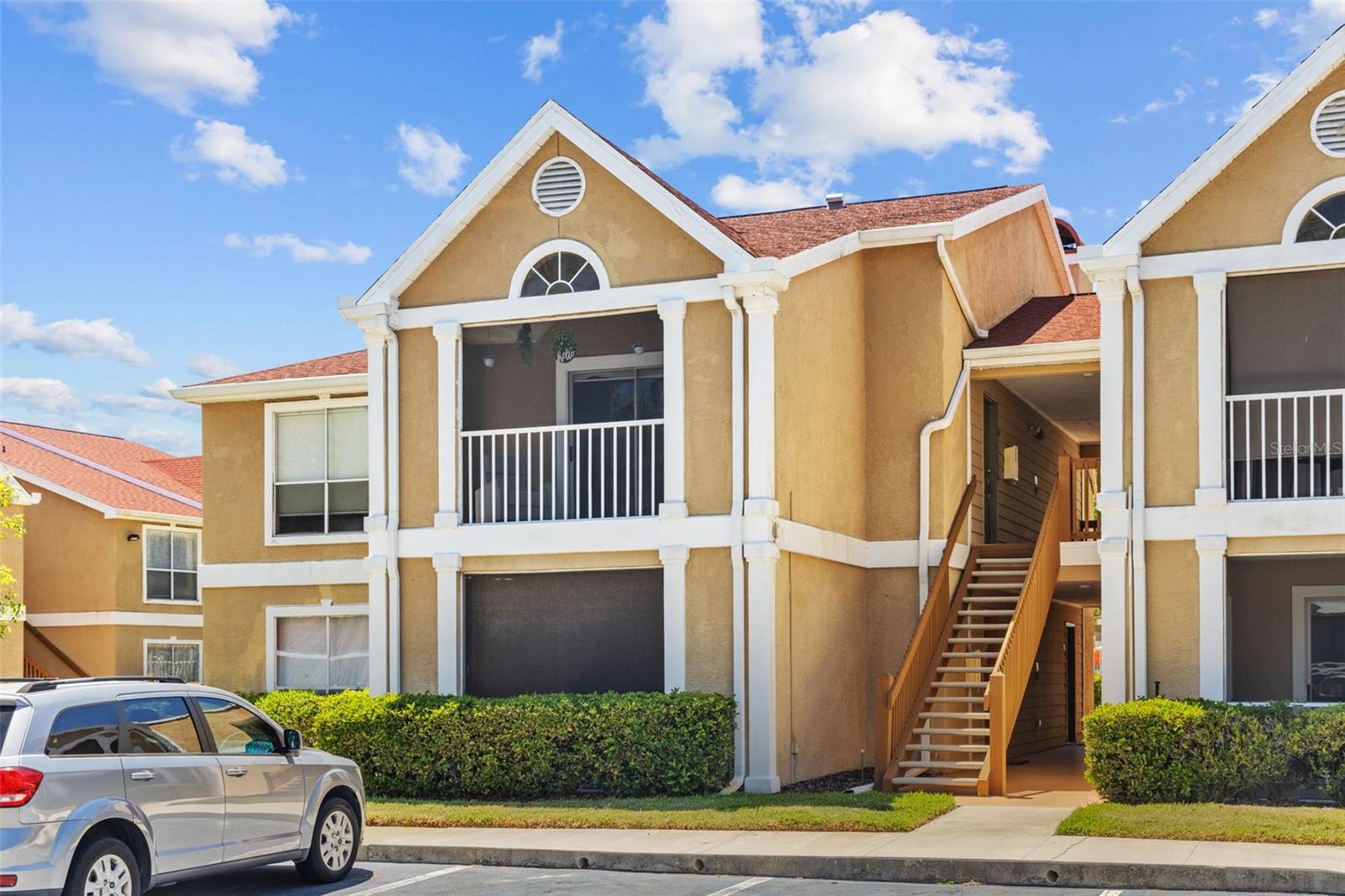 9481 HIGHLAND OAK DR #305