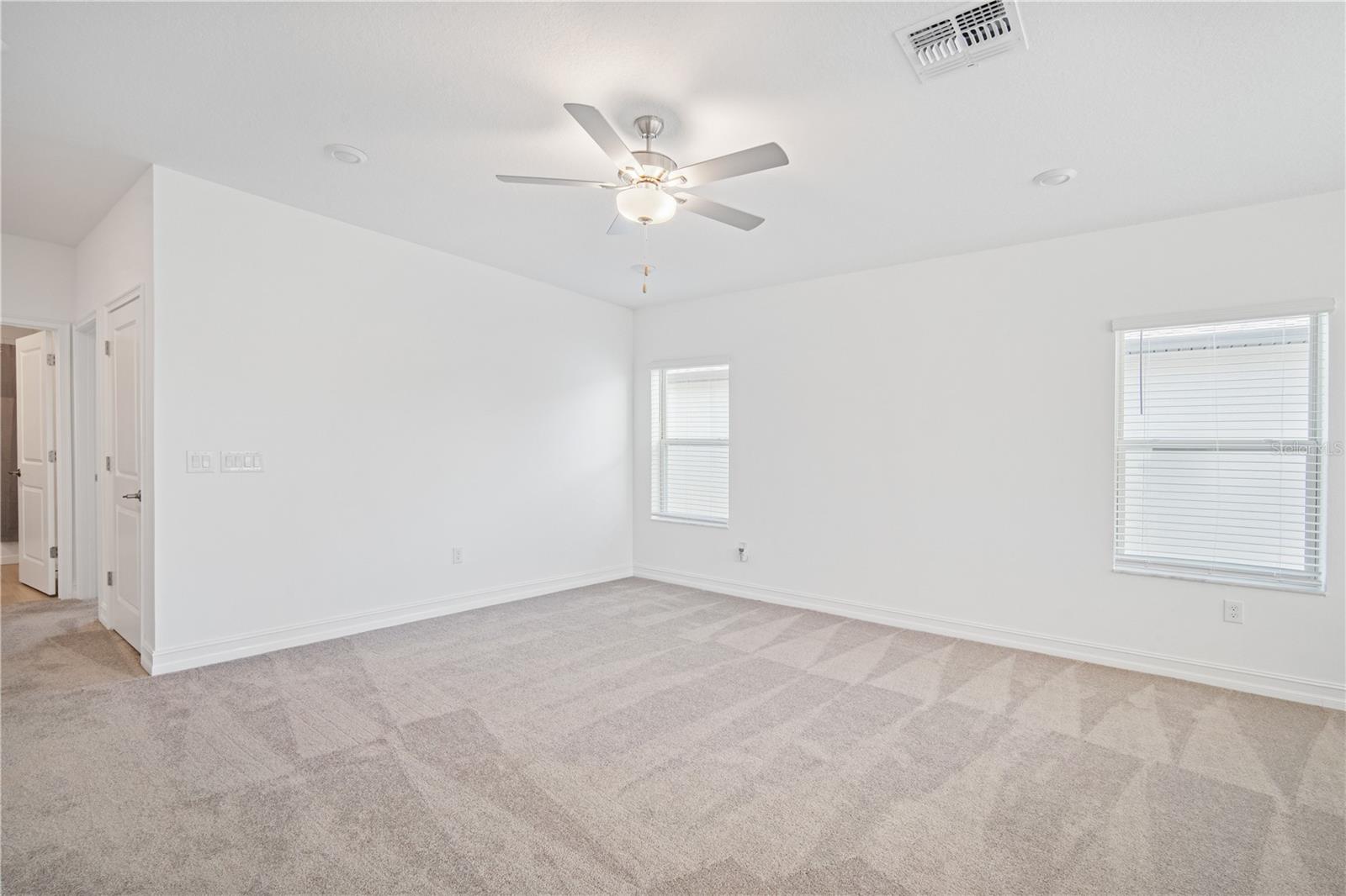 7703 S KISSIMMEE ST