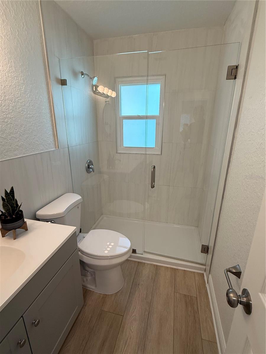 1913 W SAINT CONRAD ST