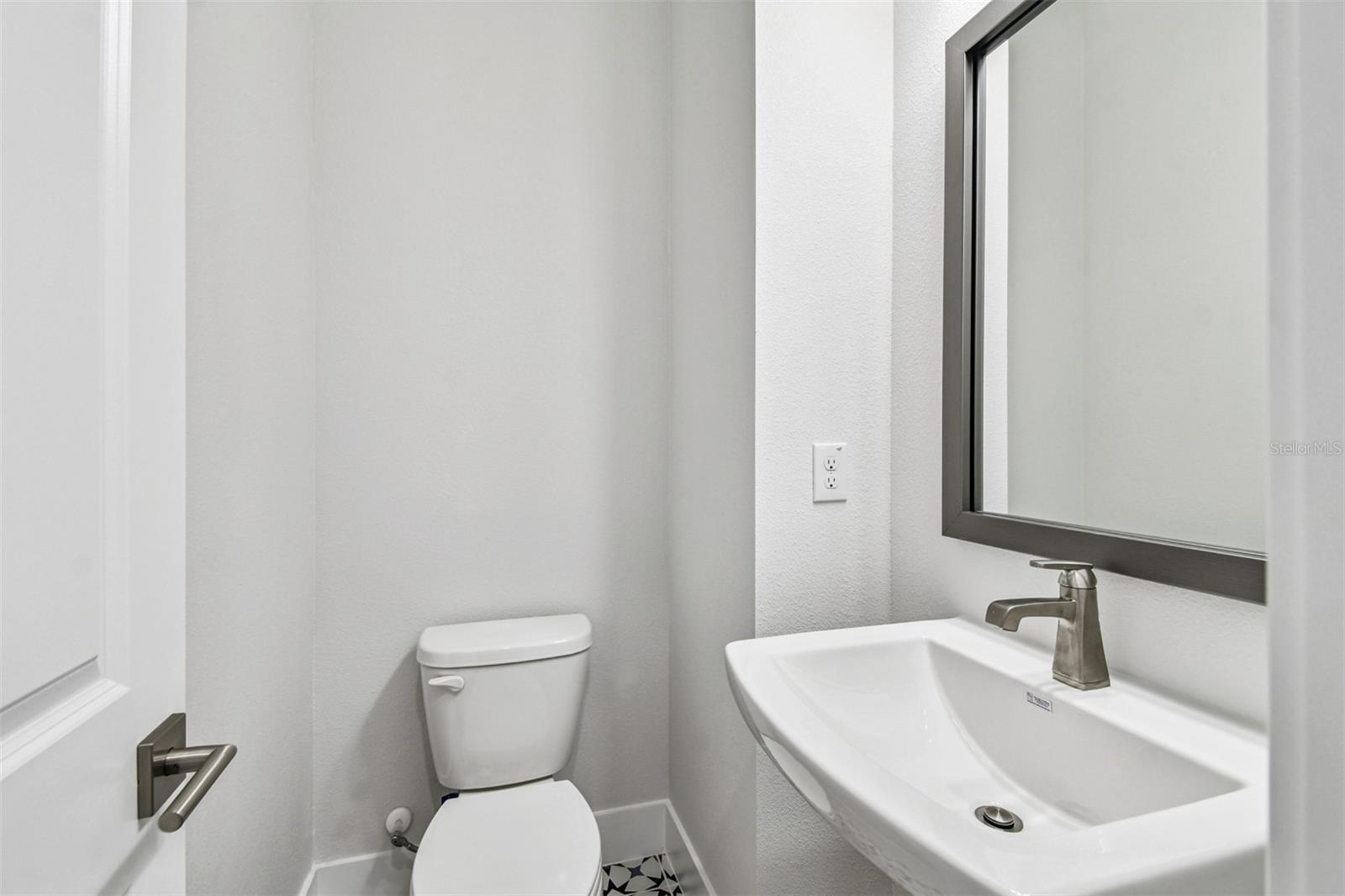 6605 N NEBRASKA AVE #14