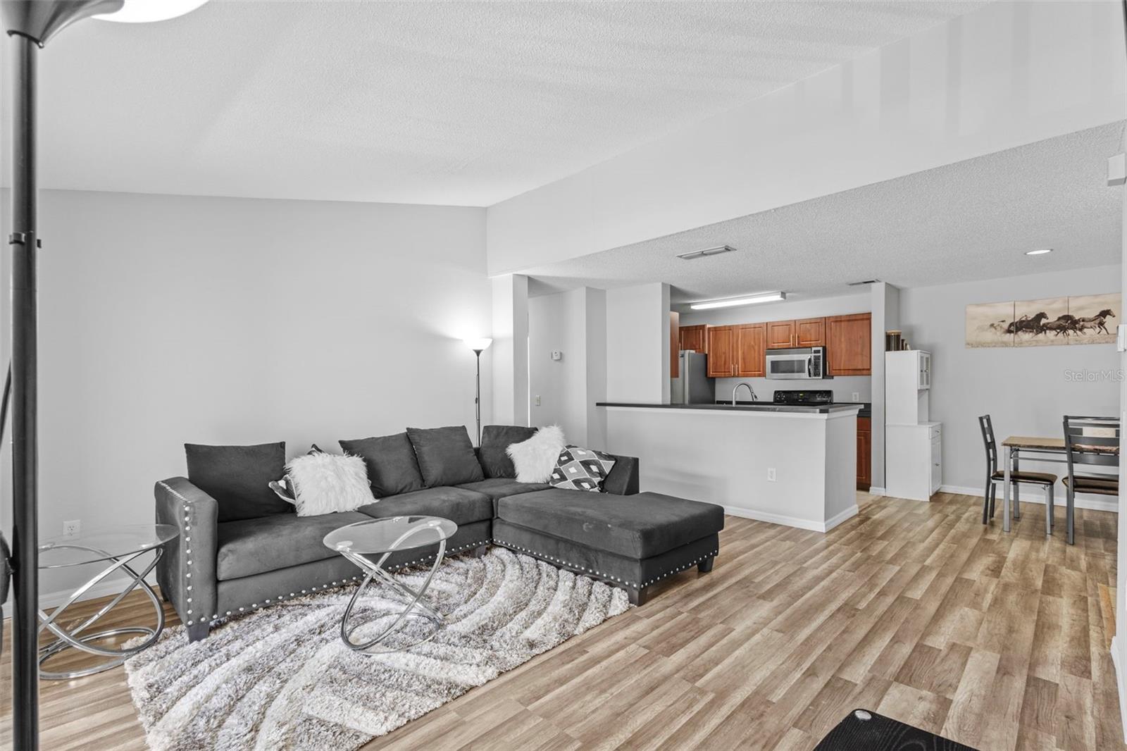 9481 HIGHLAND OAK DR #305