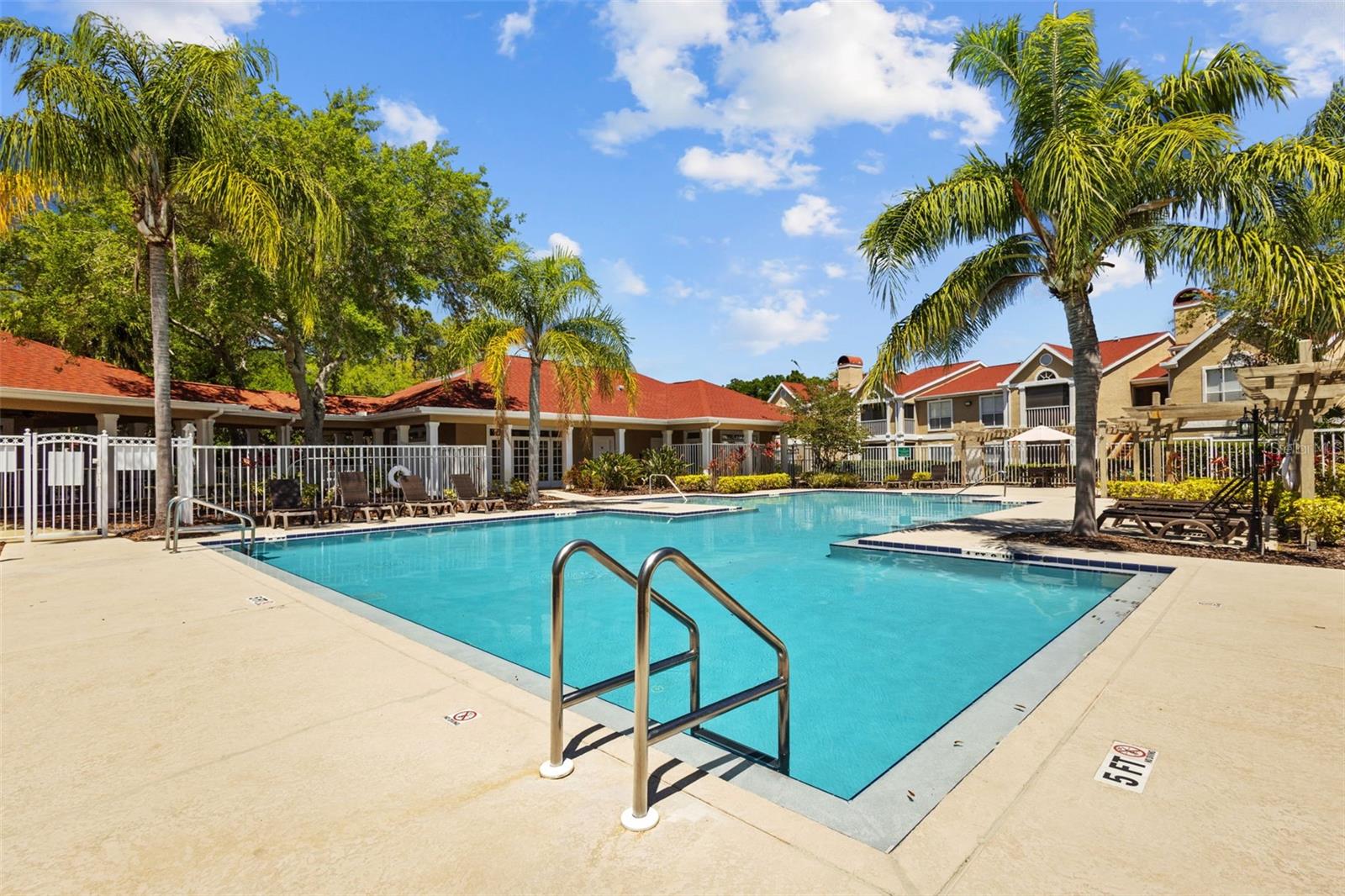 9481 HIGHLAND OAK DR #305