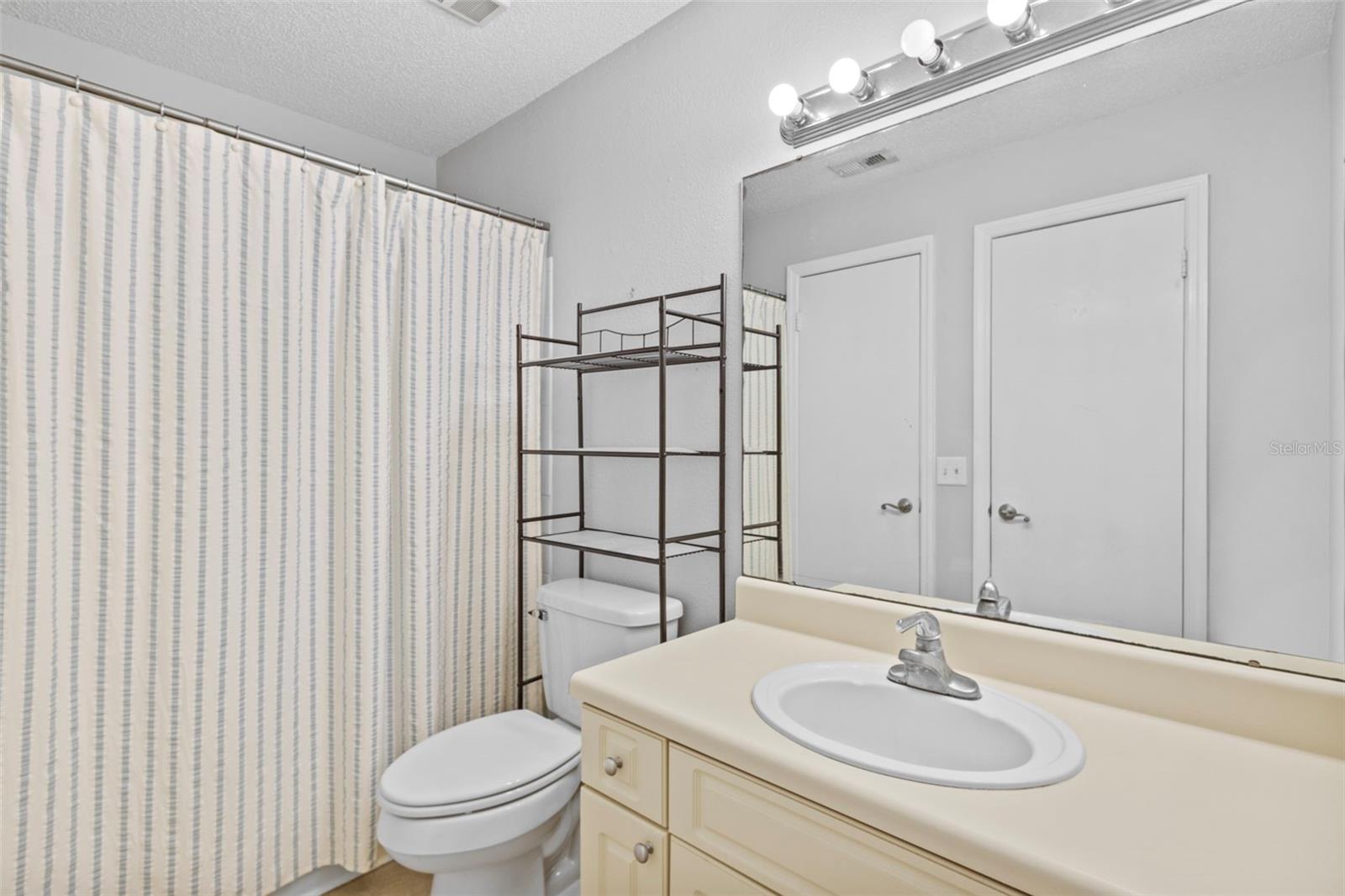 9481 HIGHLAND OAK DR #305