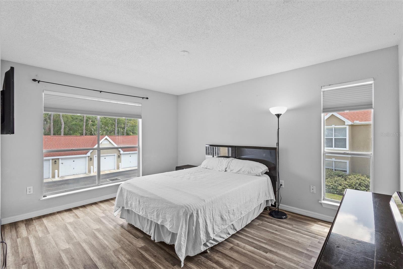 9481 HIGHLAND OAK DR #305