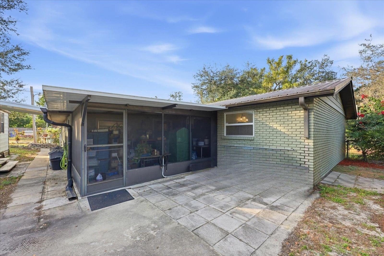 12031 E OLD HILLSBOROUGH AVE