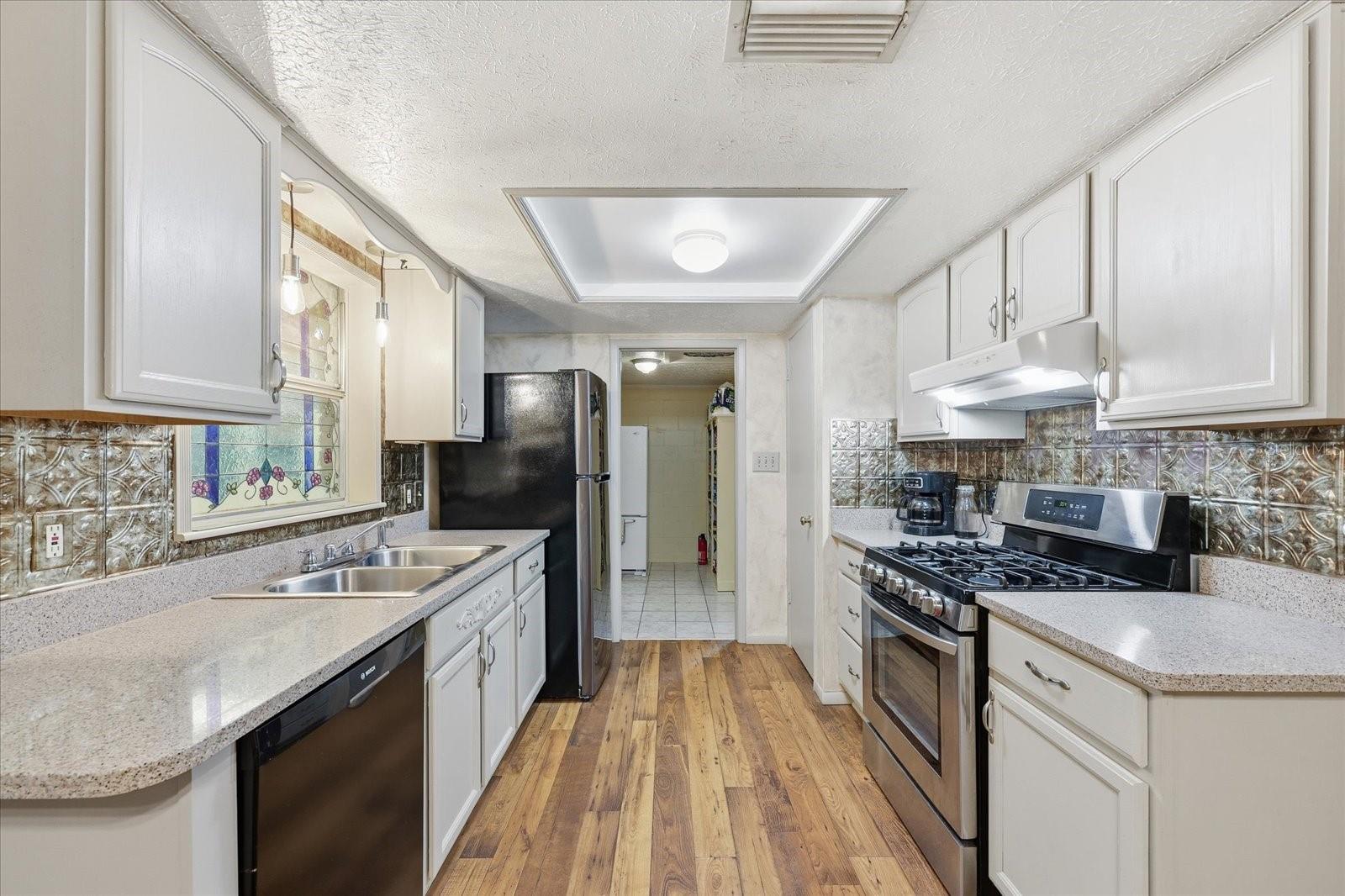 12031 E OLD HILLSBOROUGH AVE